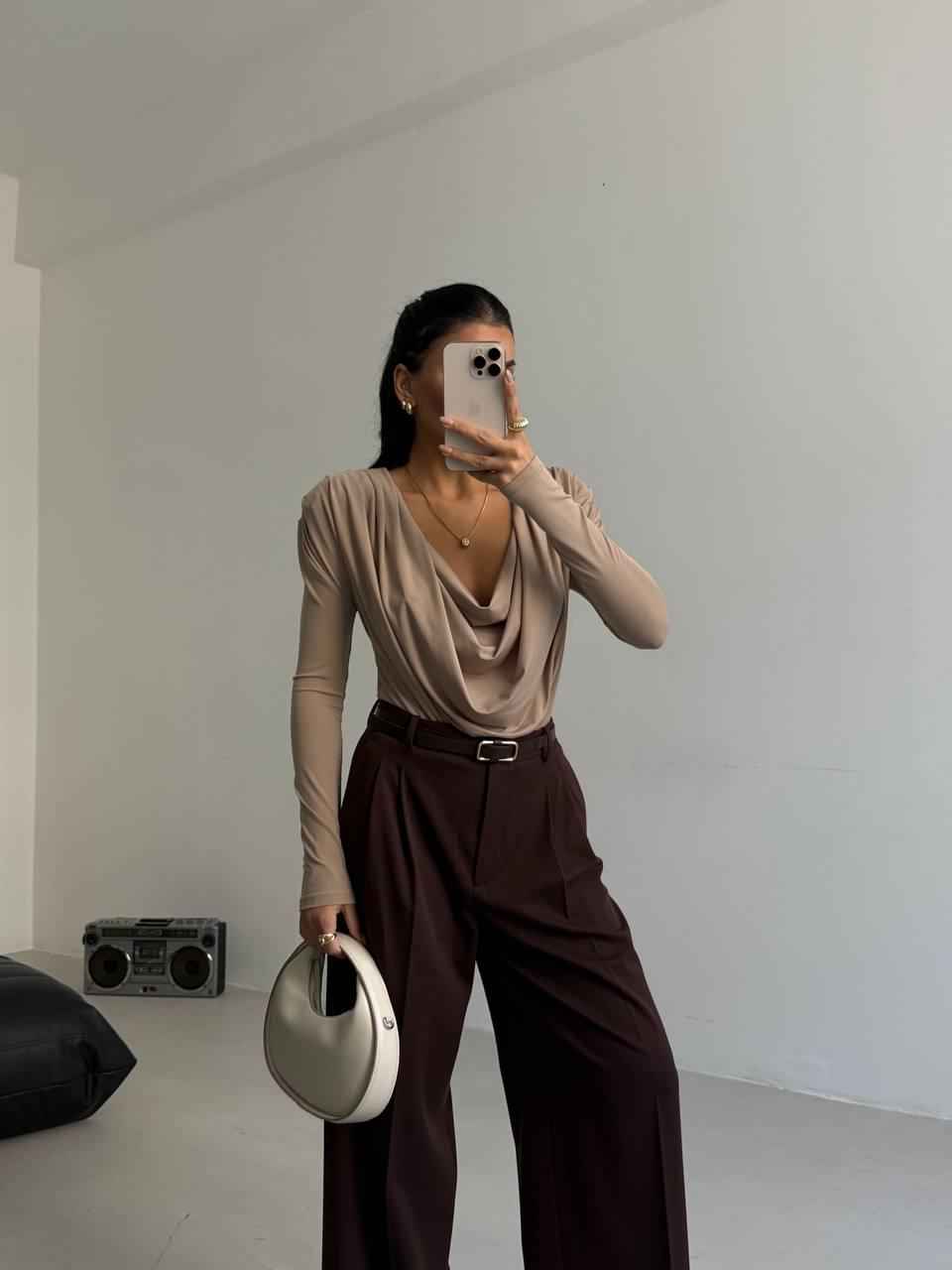 Vatkalı Degaje Yaka Bej  Bodysuit