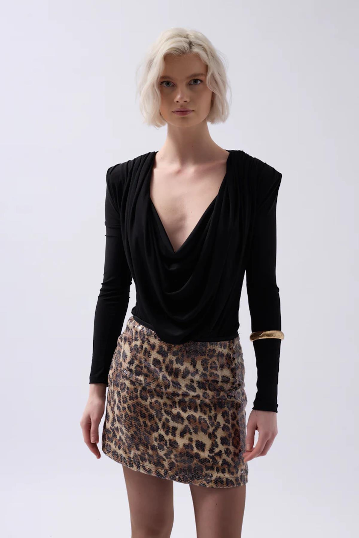 Vatkalı Degaje Yaka  Bodysuit