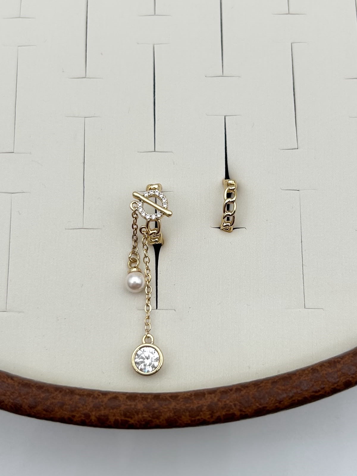 Vip Earcuff