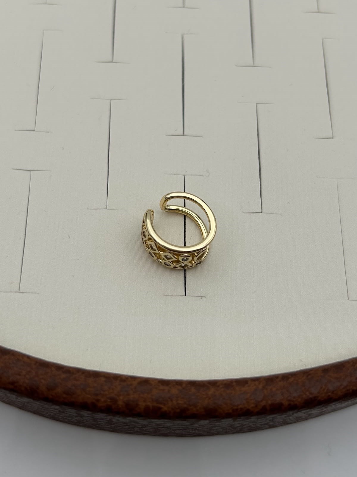 Vip Earcuff