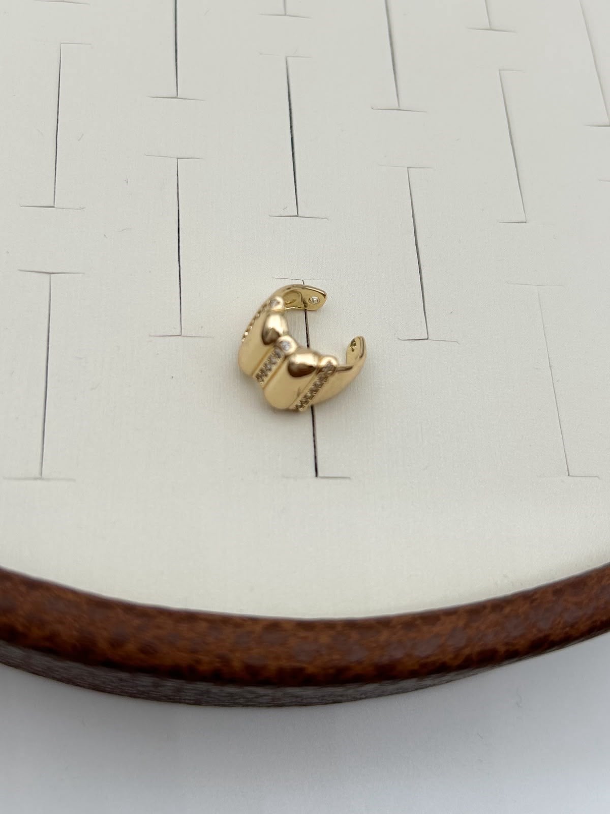 Vip Earcuff