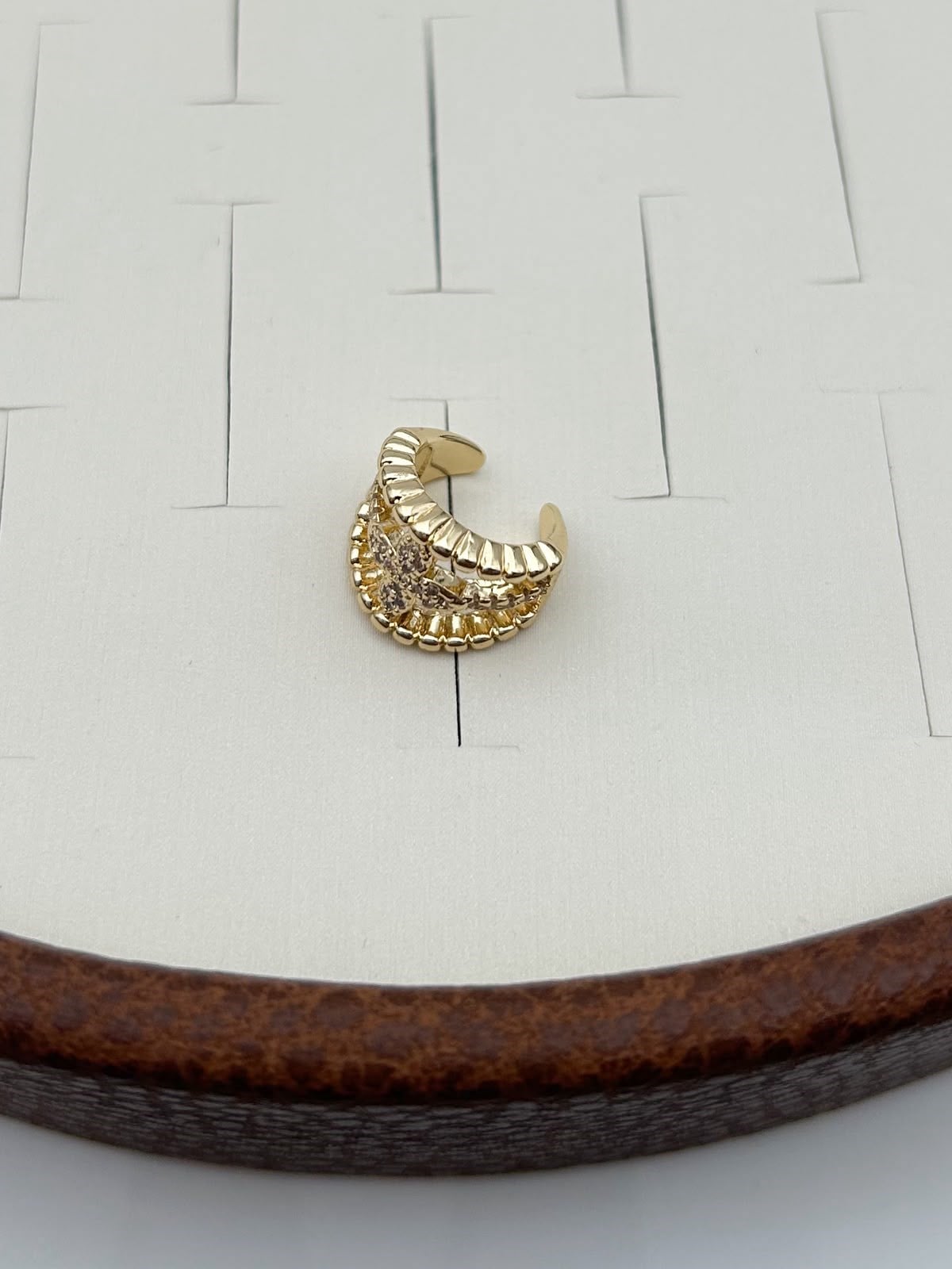Vip Earcuff