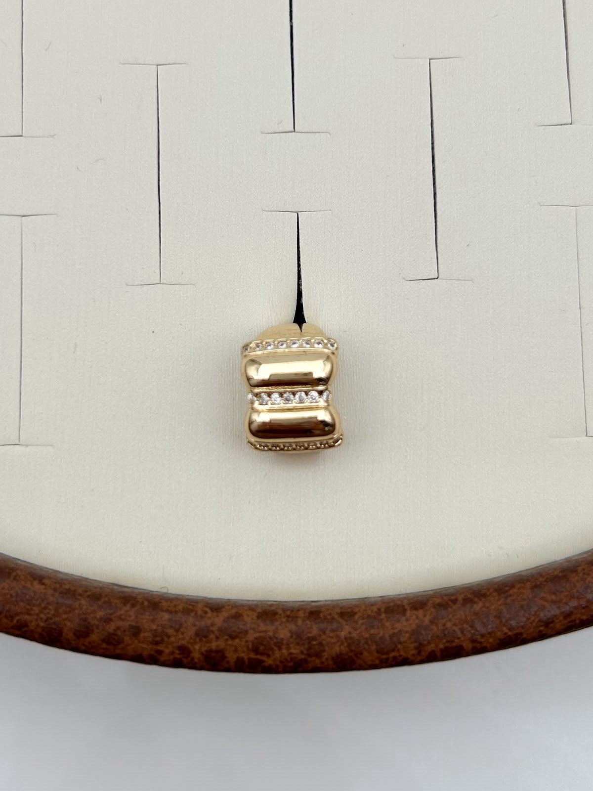 Vip Earcuff