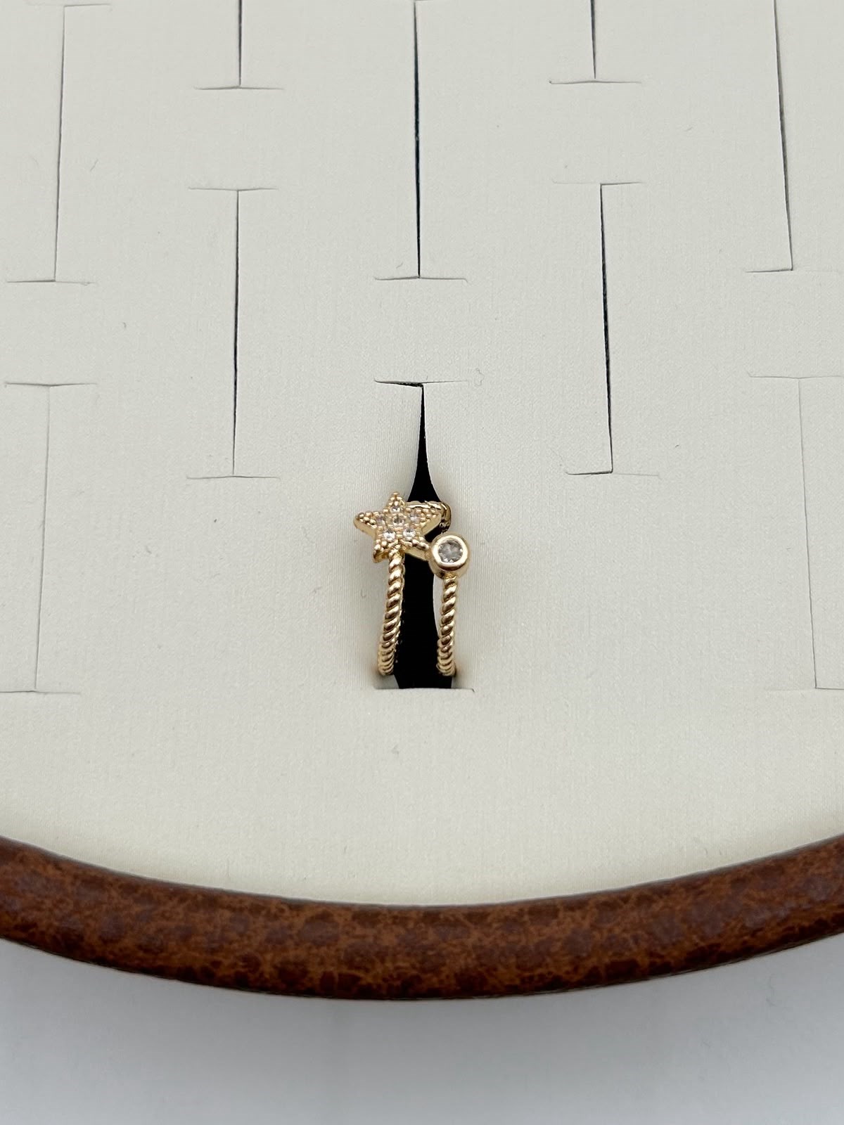 Vip Earcuff