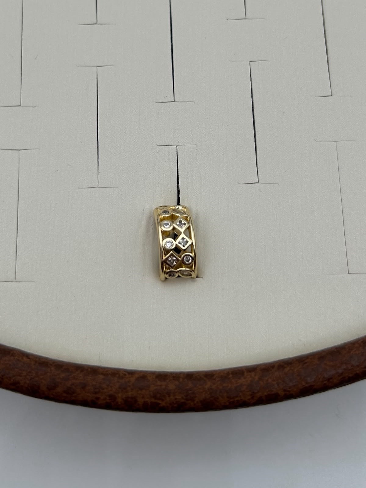 Vip Earcuff