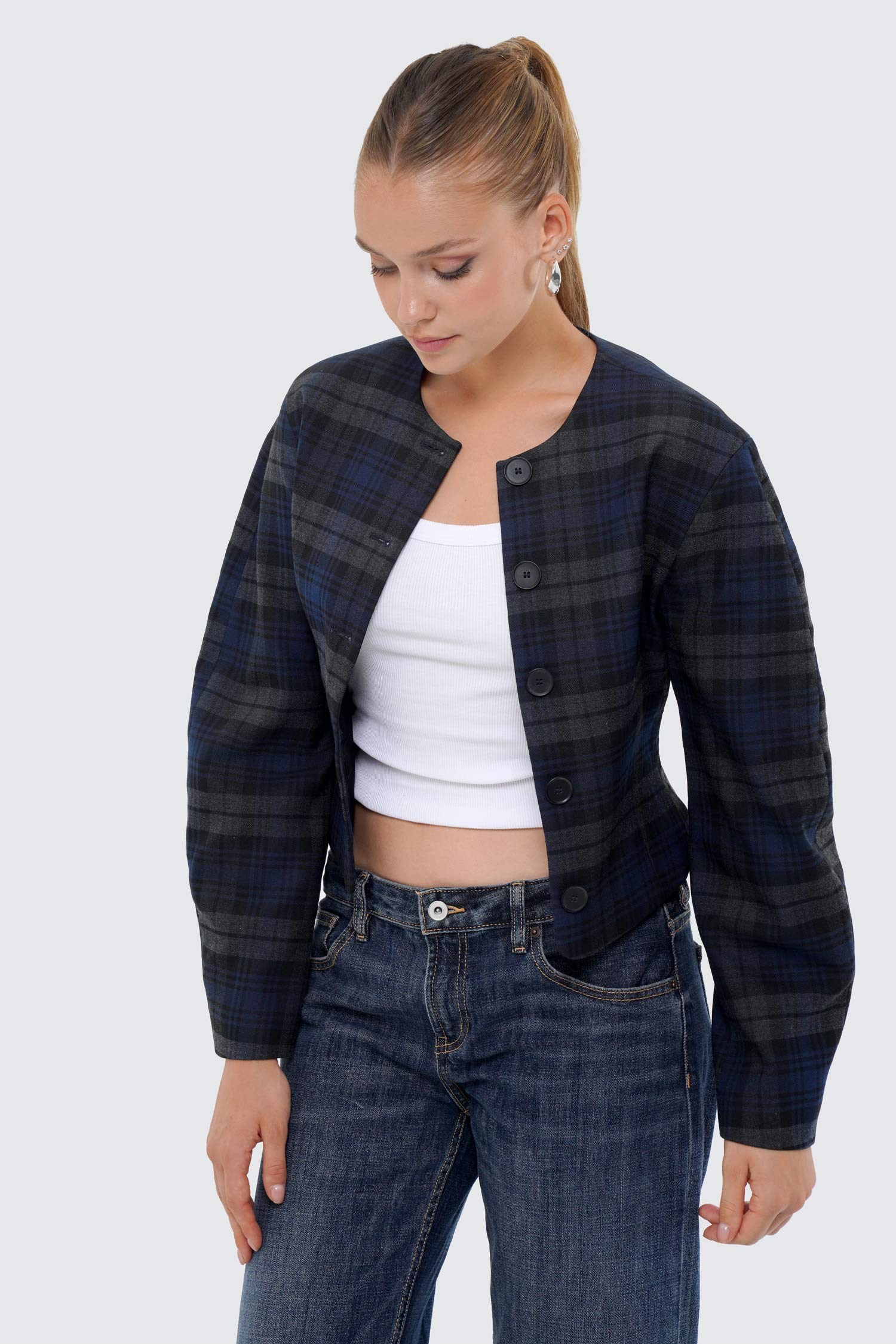 Kadın Lacivert Ekoseli Bisiklet Yaka Crop Blazer-Thalure