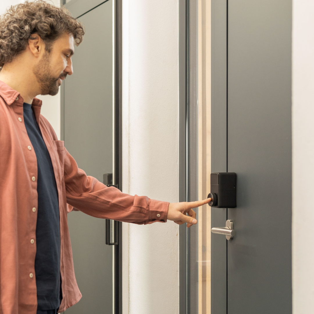  SwitchBot Lock Pro – Akıllı Kapı Kilidi (Siyah)