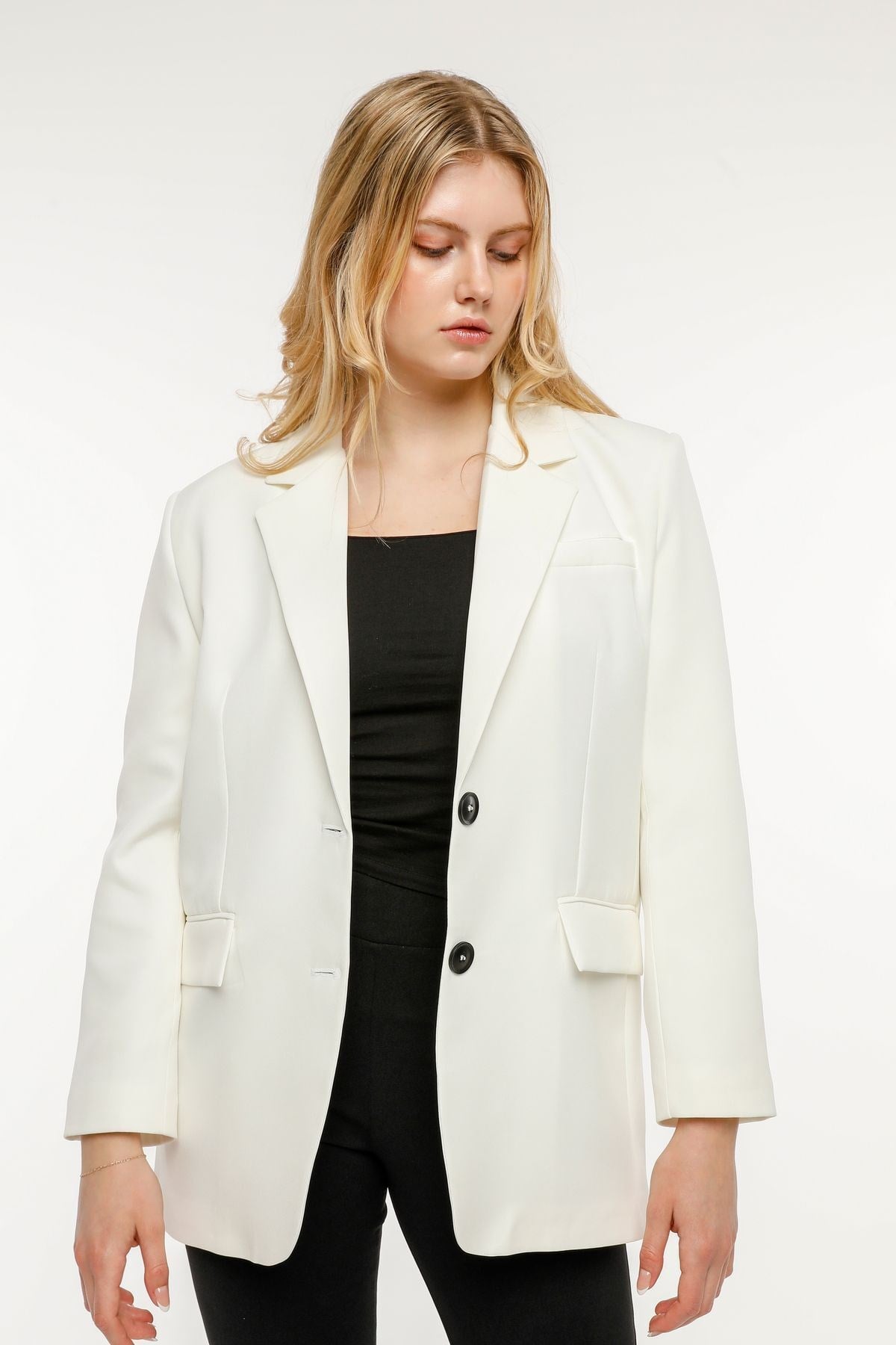 Ekru Kadın Düğmeli Oversize Blazer Ceket