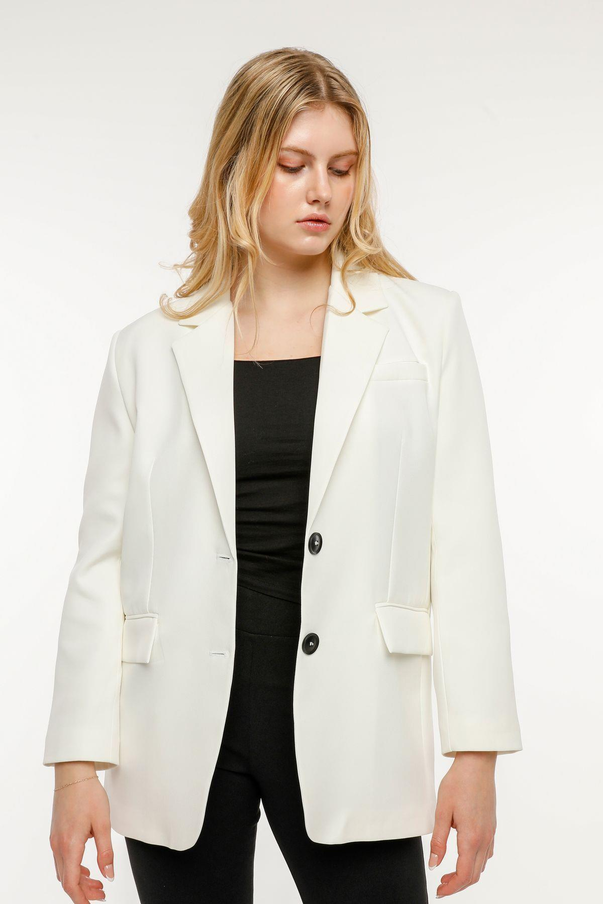 Ekru Kadın Düğmeli Oversize Blazer Ceket