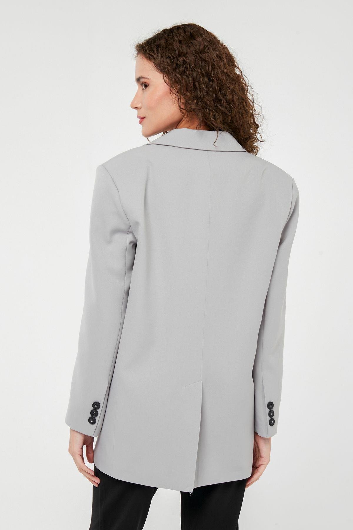 Gri Kadın Düğmeli Oversize Blazer Ceket