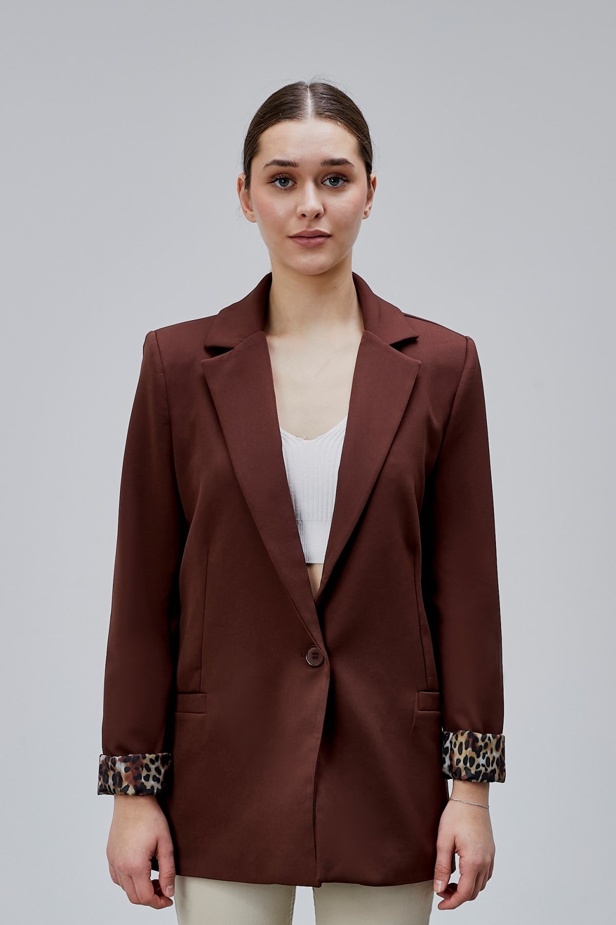 Kahverengi Kruvaze Yaka Kolu Katlama Detaylı Regular Vatkalı Blazer Ceket