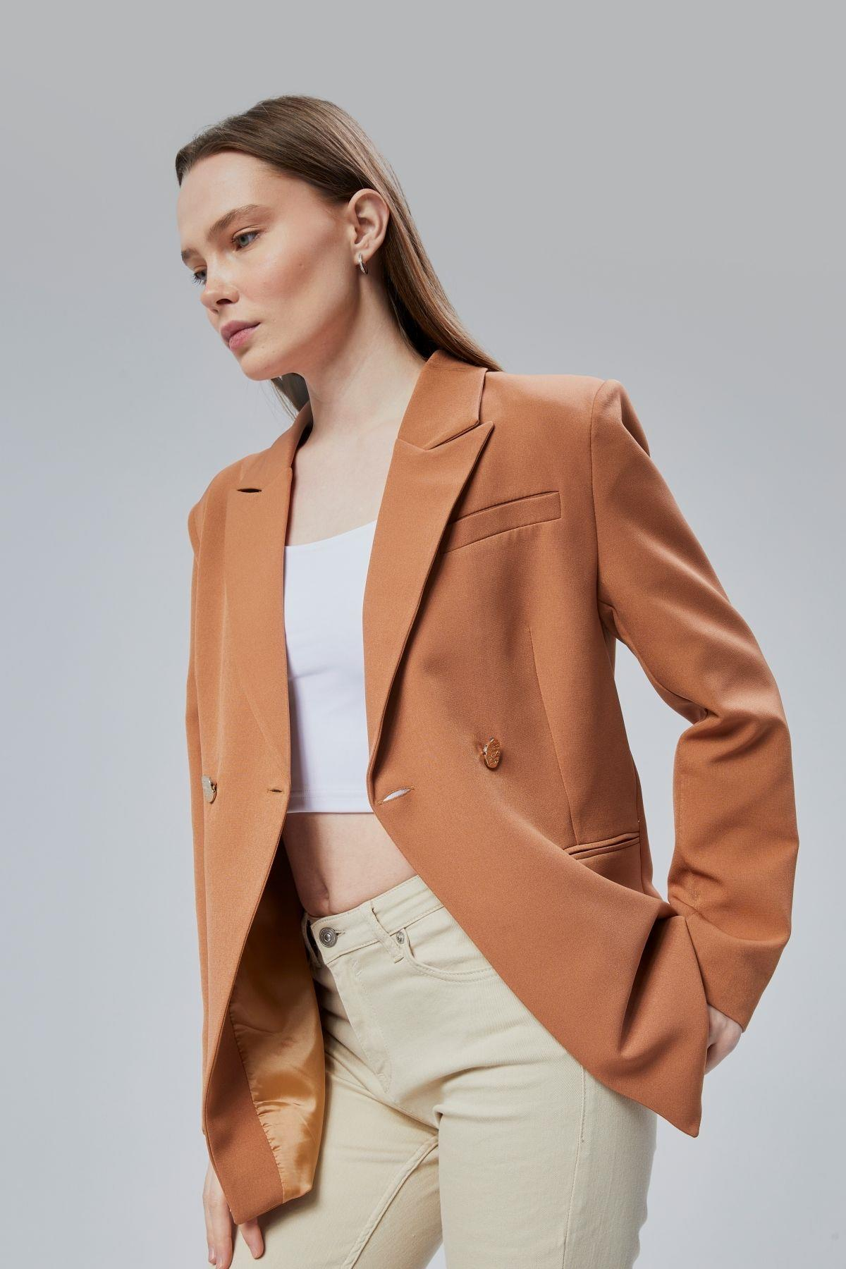 Kahverengi Regular Fit Yırtmaç Detaylı Blazer Ceket