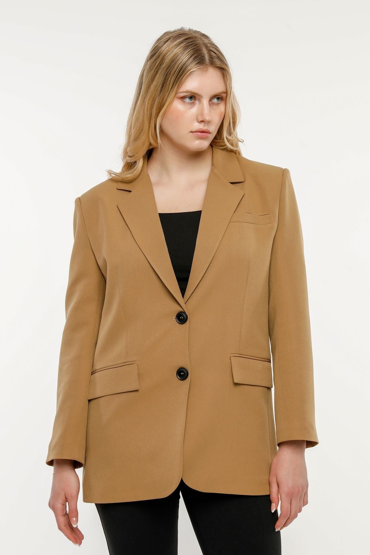 Karamel Kadın Düğmeli Oversize Blazer Ceket