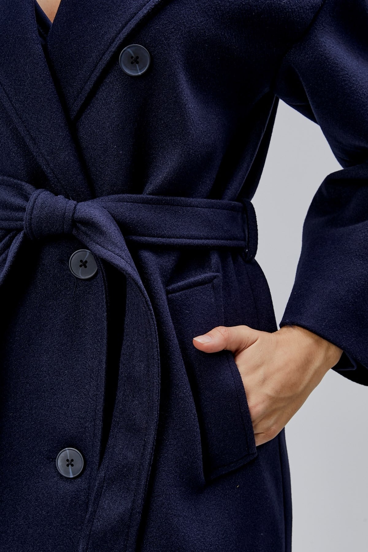 Lacivert Kruvaze Kapama Belden Bağlamalı Geniş Kalıp Kaşe Kaban