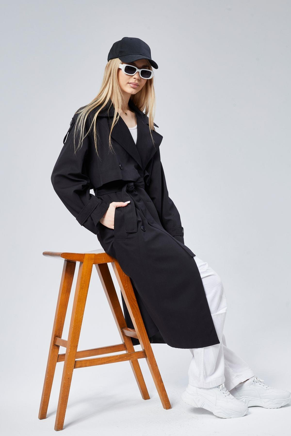 Oversize Kruvaze Kapama Rüzgarlık Detaylı Trençkot