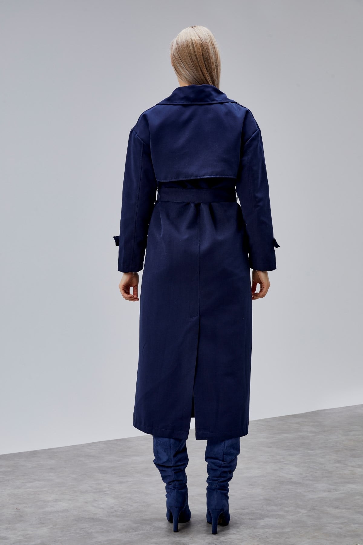Oversize Rüzgarlık Detaylı Trençkot