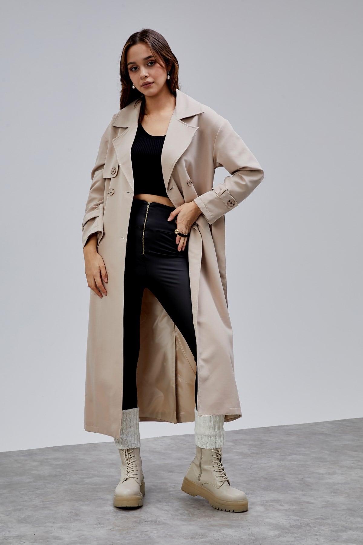 Oversize Rüzgarlık Detaylı Trençkot