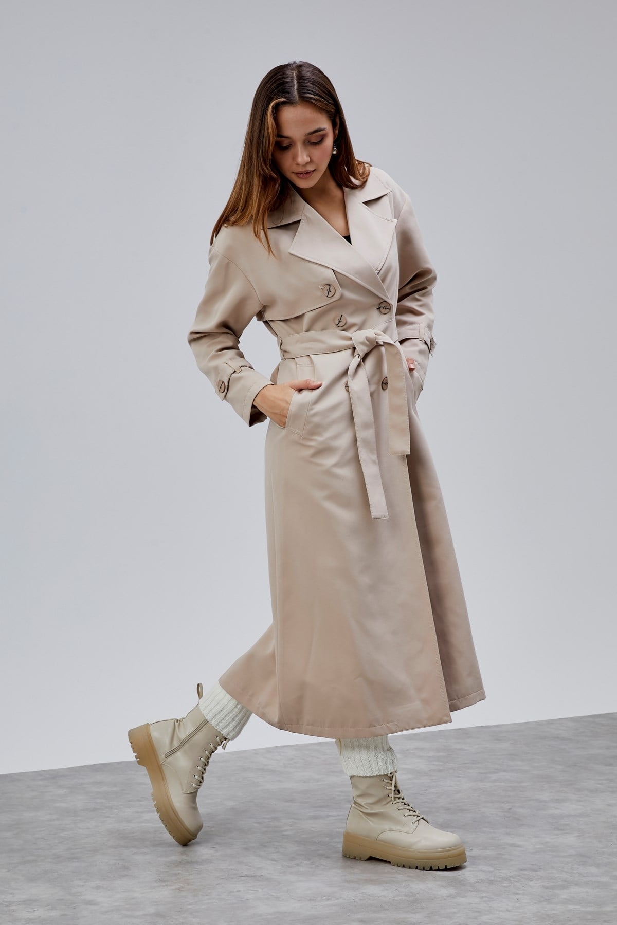 Oversize Rüzgarlık Detaylı Trençkot