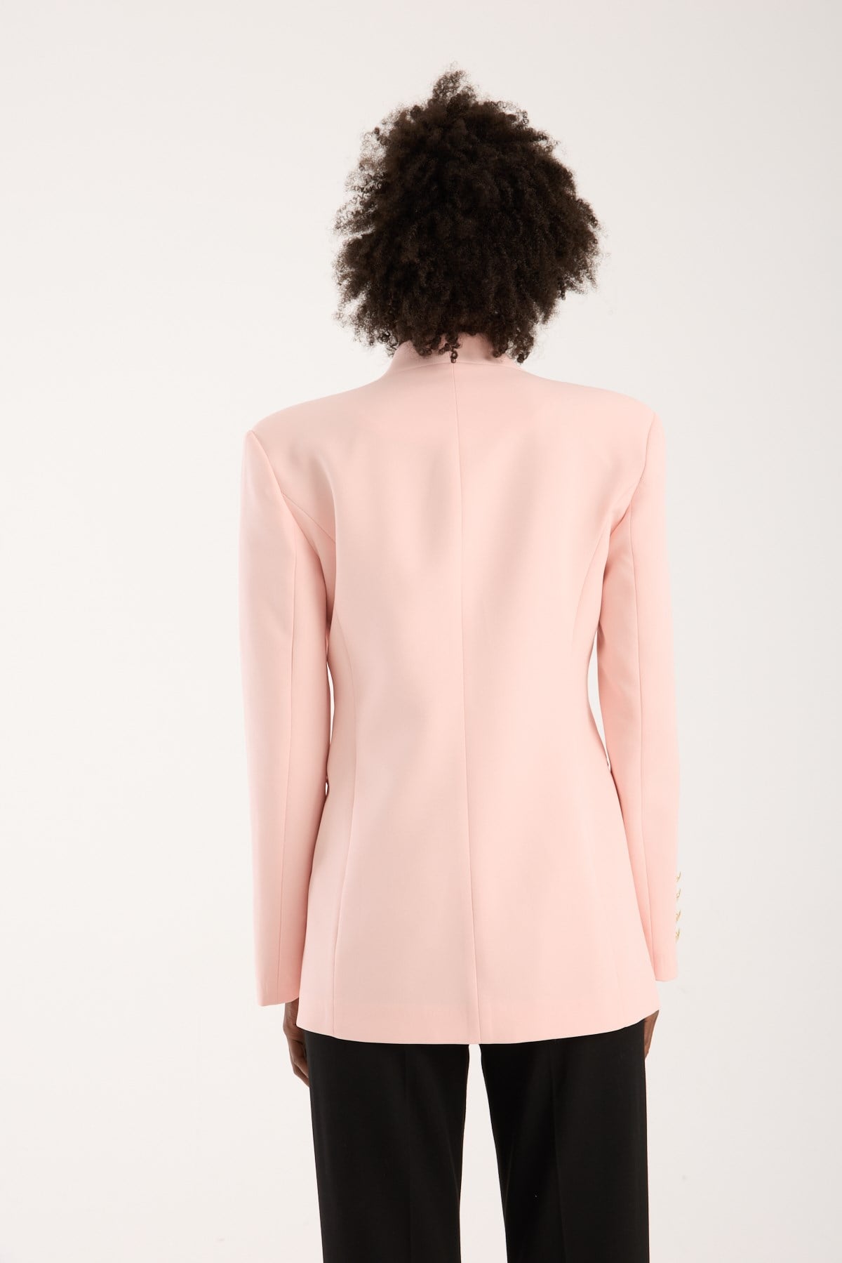 Pembe Salaş Kesim Düğme Detaylı Dokuma Blazer Ceket
