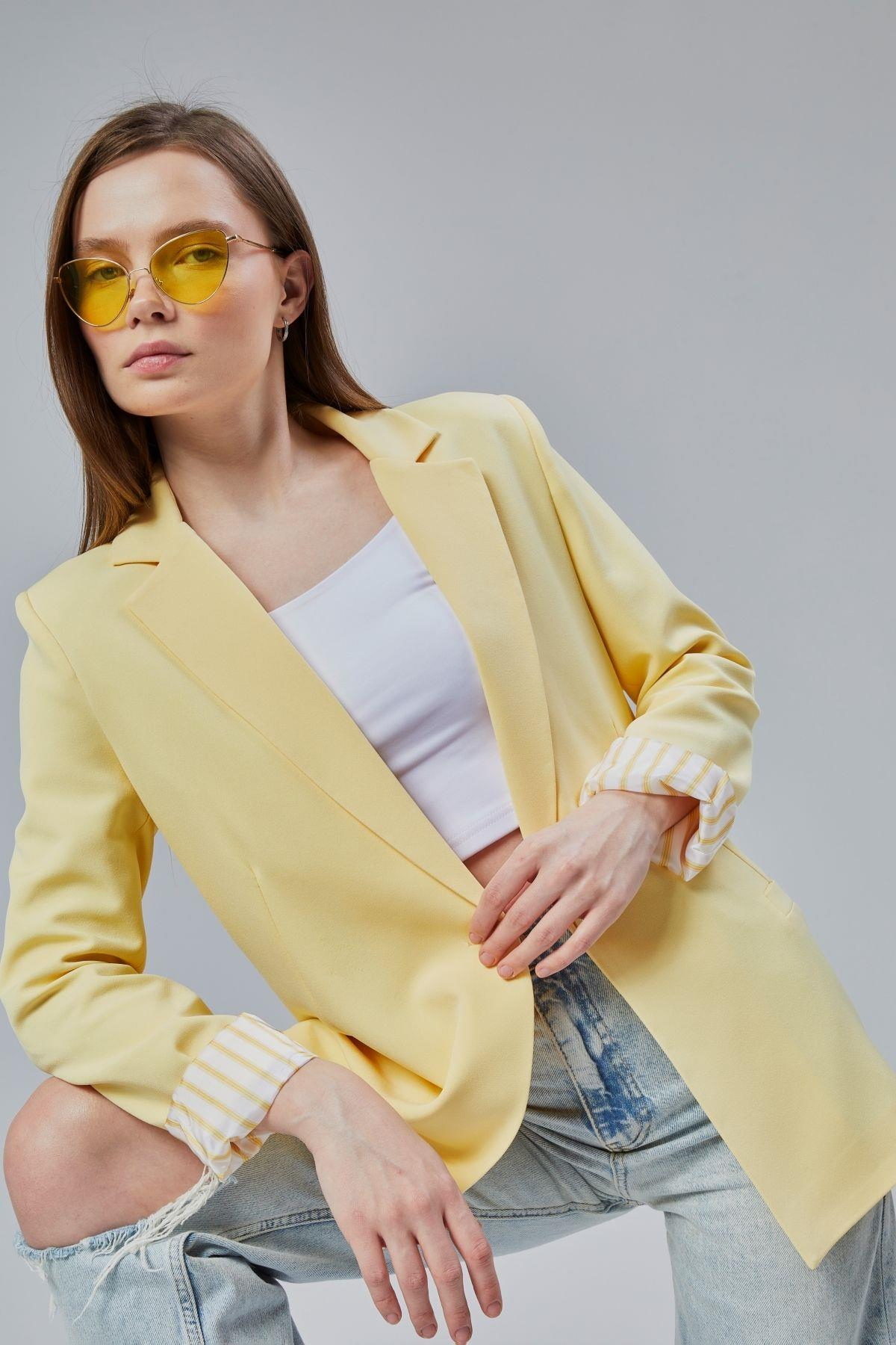 Sarı Kruvaze Yaka Kolu Katlama Detaylı Regular Vatkalı Blazer Ceket