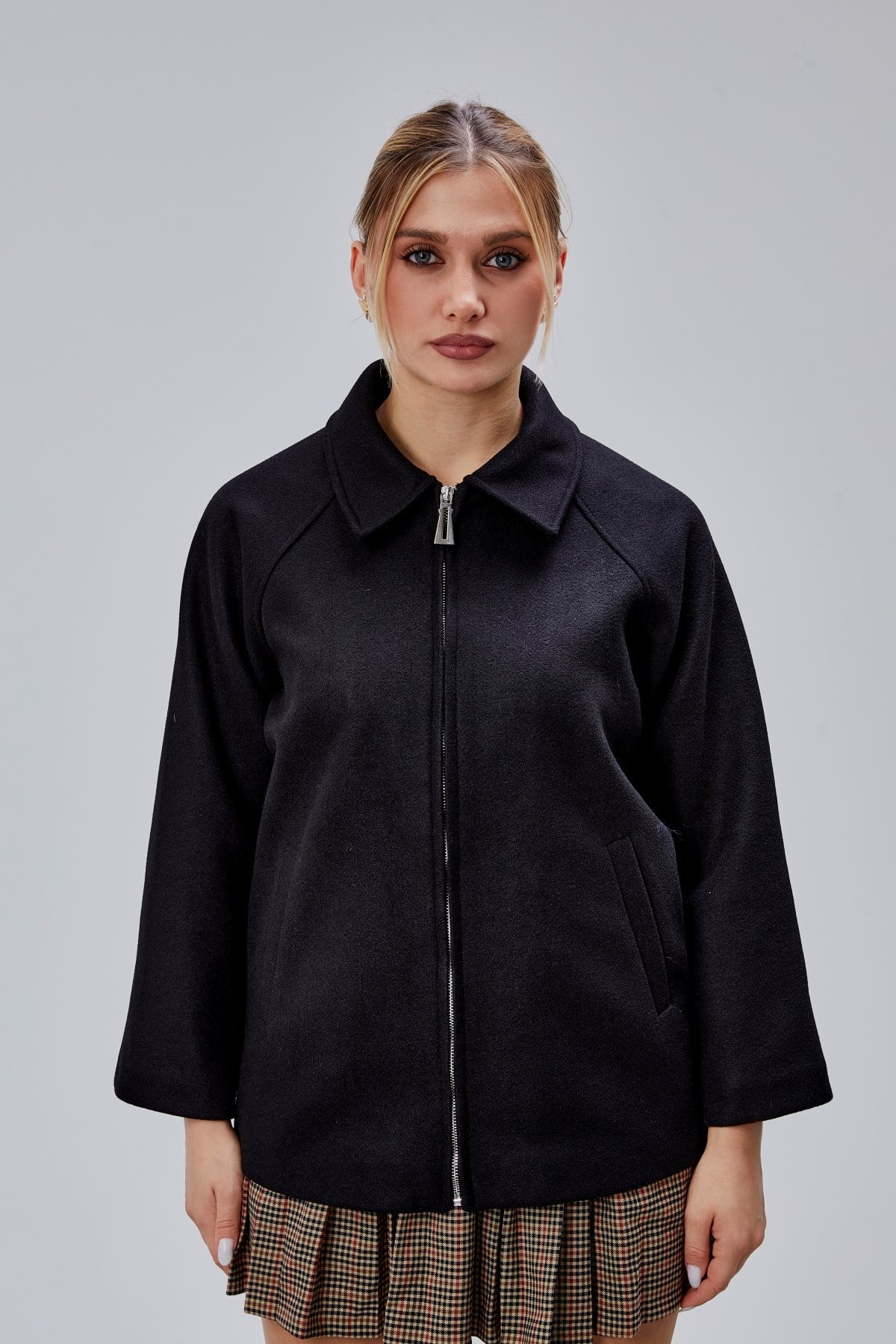 Siyah Oversize Fermuarlı Kaşe Ceket