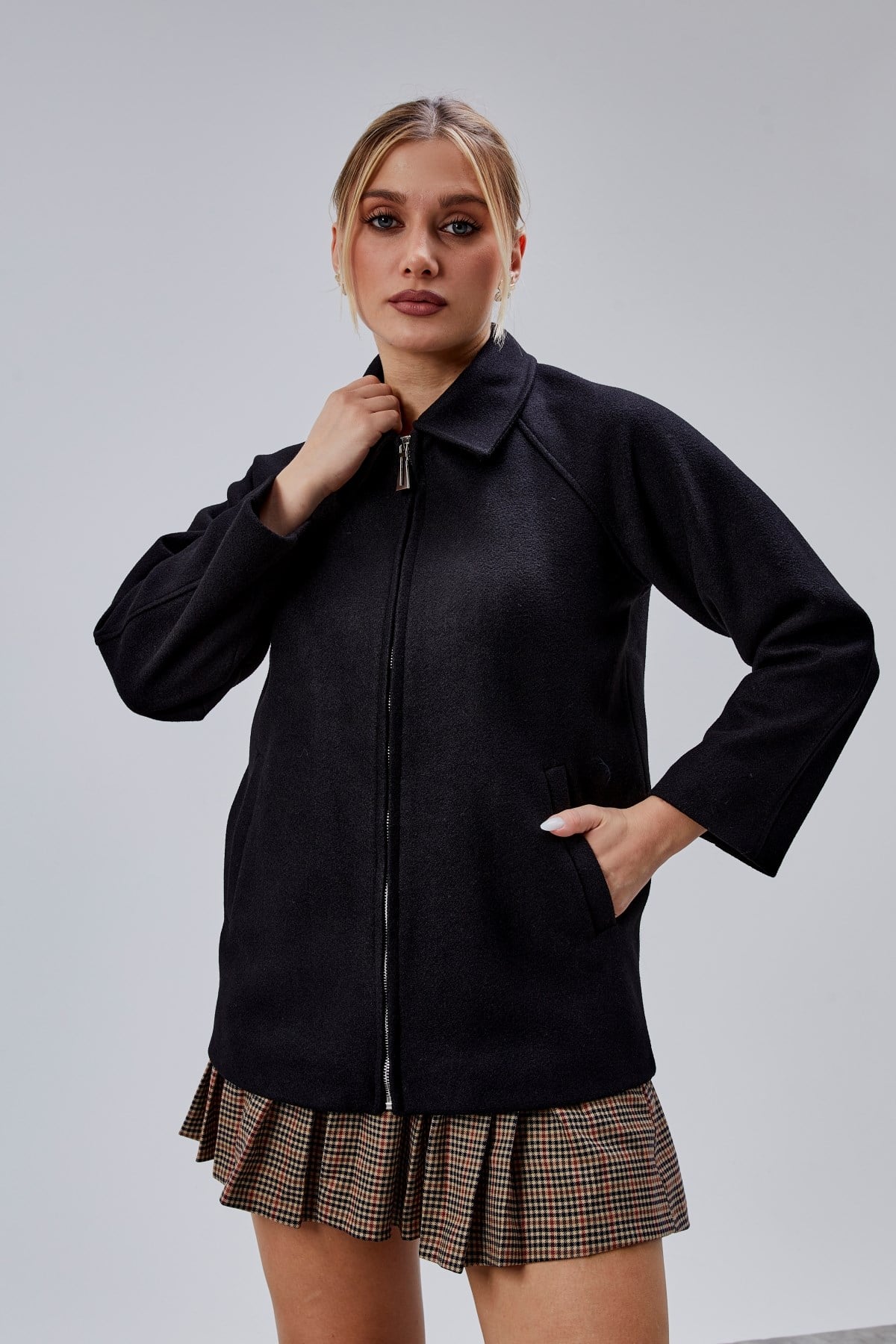 Siyah Oversize Fermuarlı Kaşe Ceket