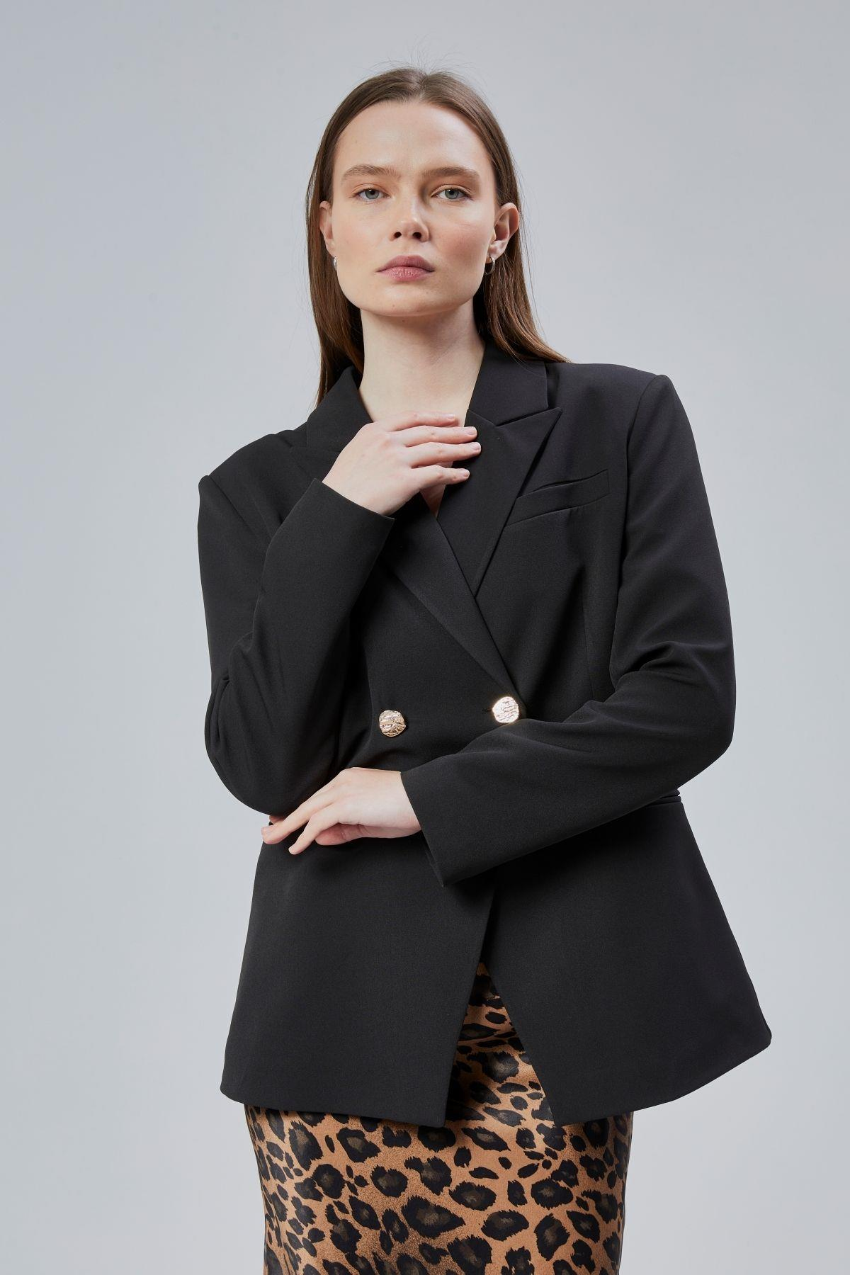 Siyah Regular Fit Yırtmaç Detaylı Blazer Ceket