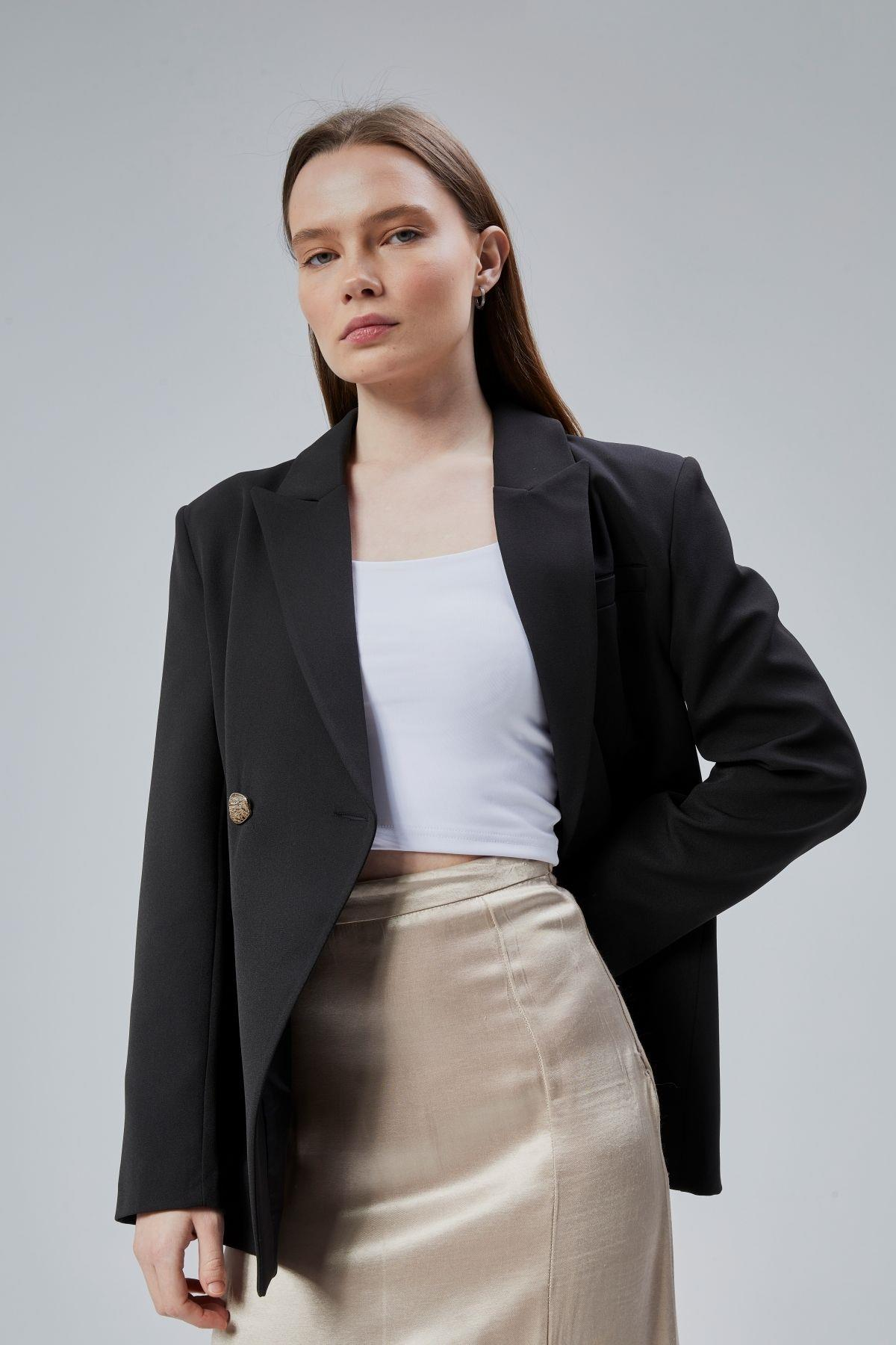 Siyah Regular Fit Yırtmaç Detaylı Blazer Ceket