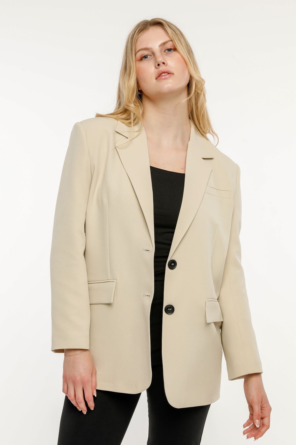 Taş Rengi Kadın Düğmeli Oversize Blazer Ceket