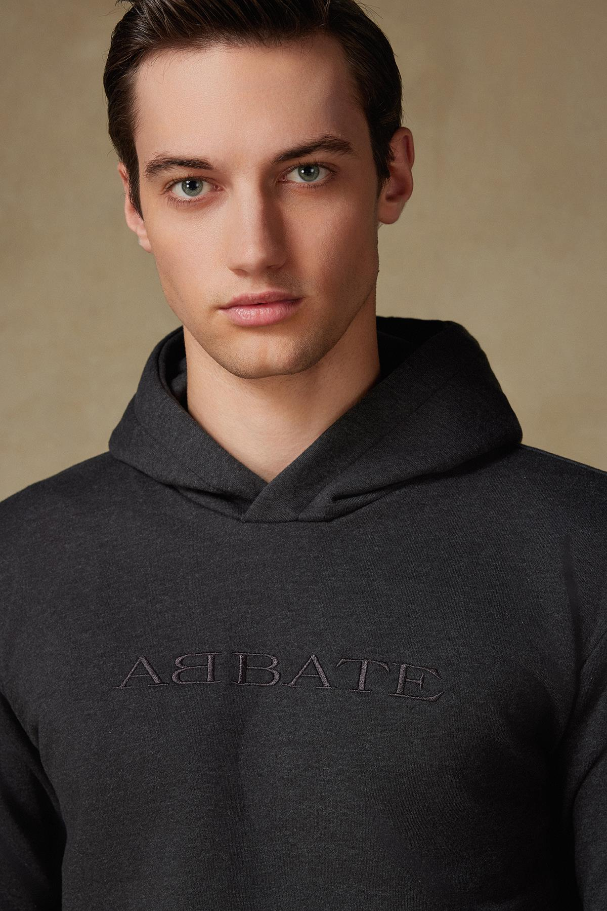 Abbate Hoodie Örme Kumaş Pamuklu Comfort Fit Antrasit Bisiklet Yaka Erkek Nakışlı Hoodie