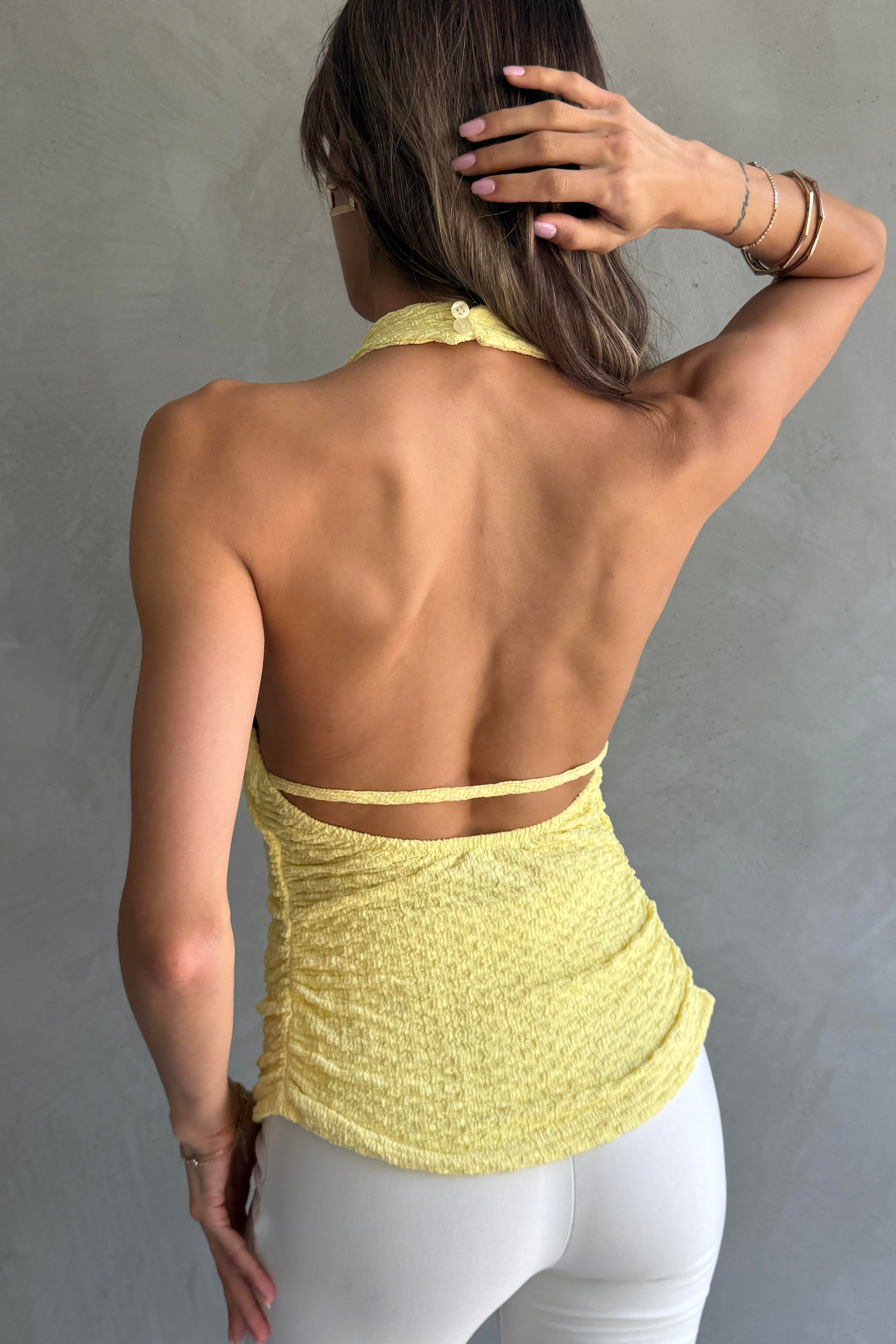 Boyundan Askılı Büzgülü Dokulu Sarı Örme Bluz