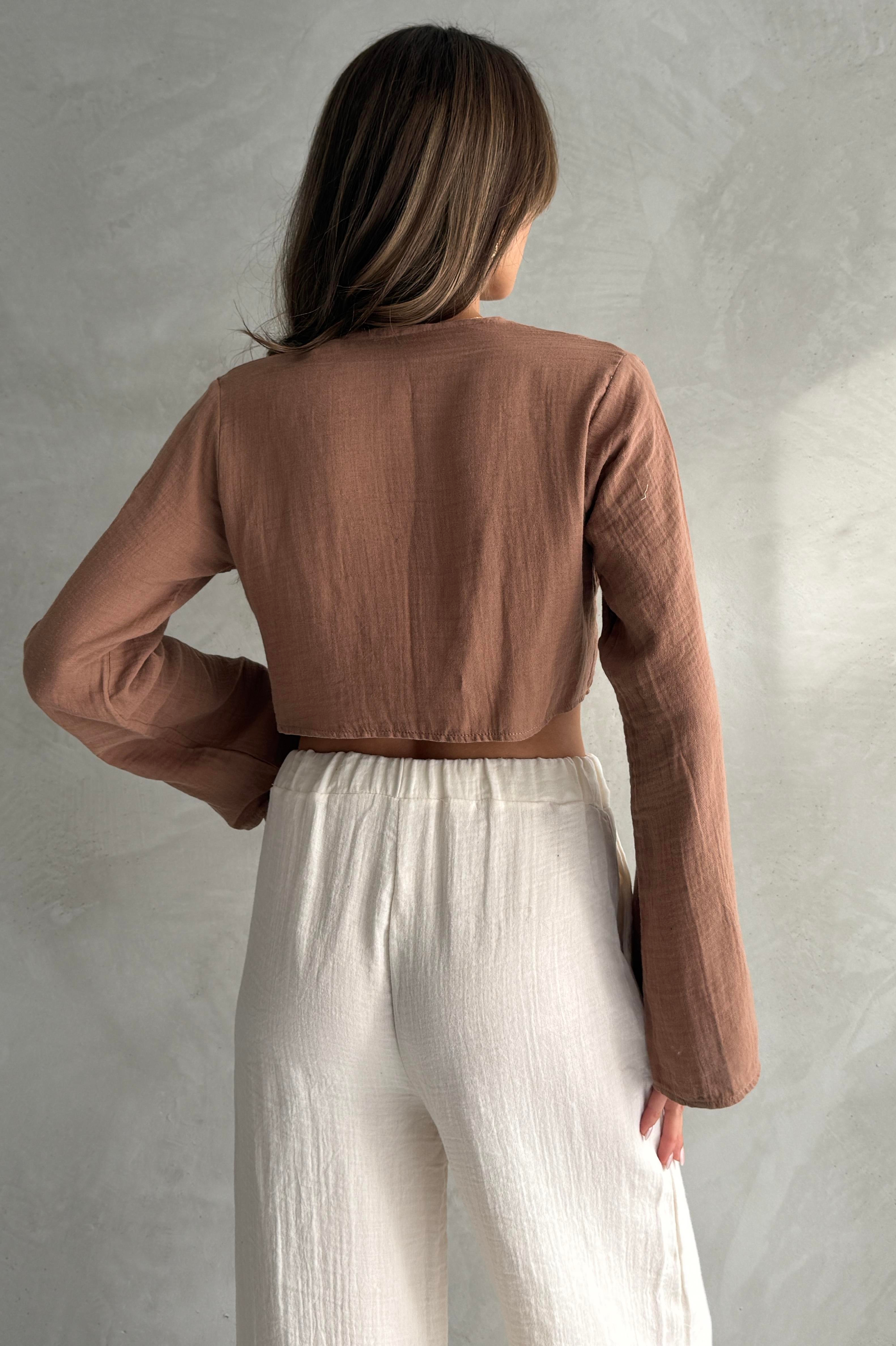 Fiyonk Detaylı Kahverengi Crop Bluz