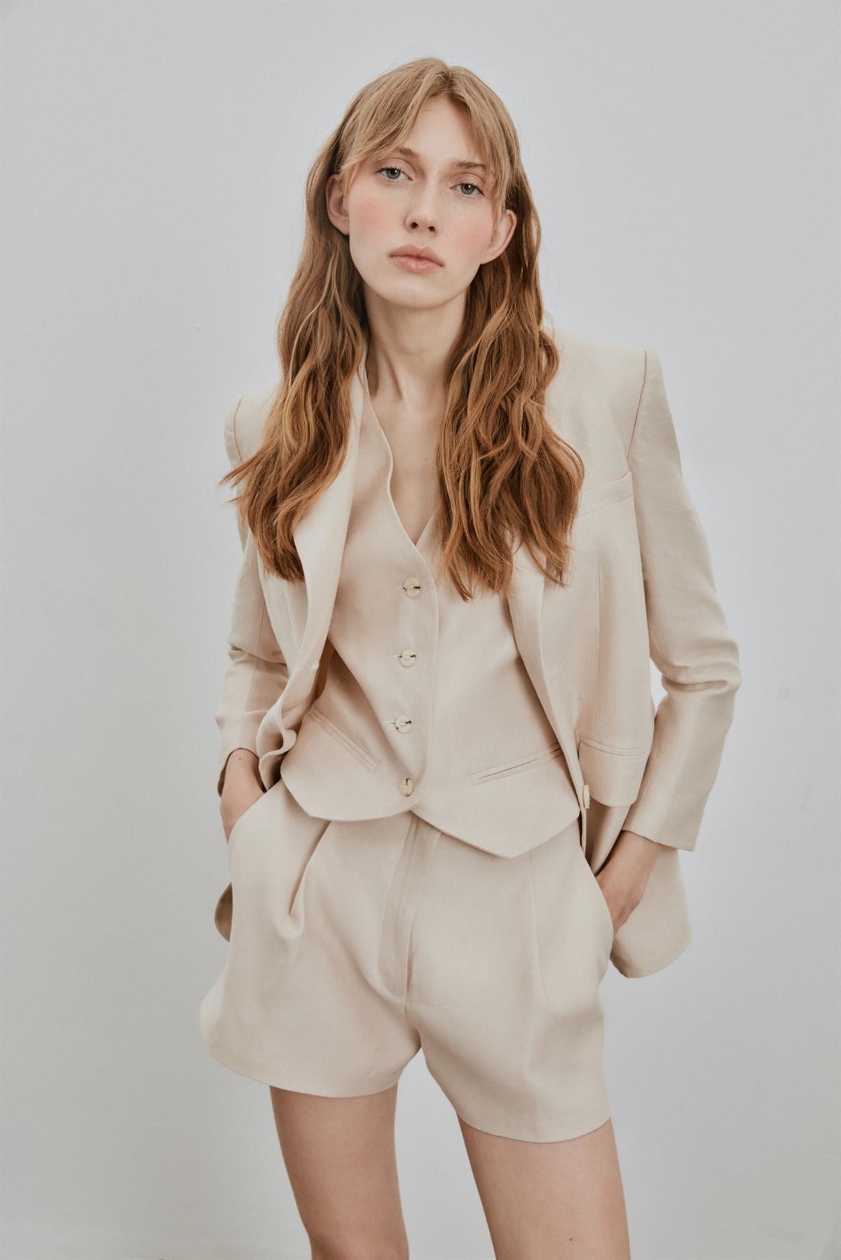 Beige Slim Linen Blazer