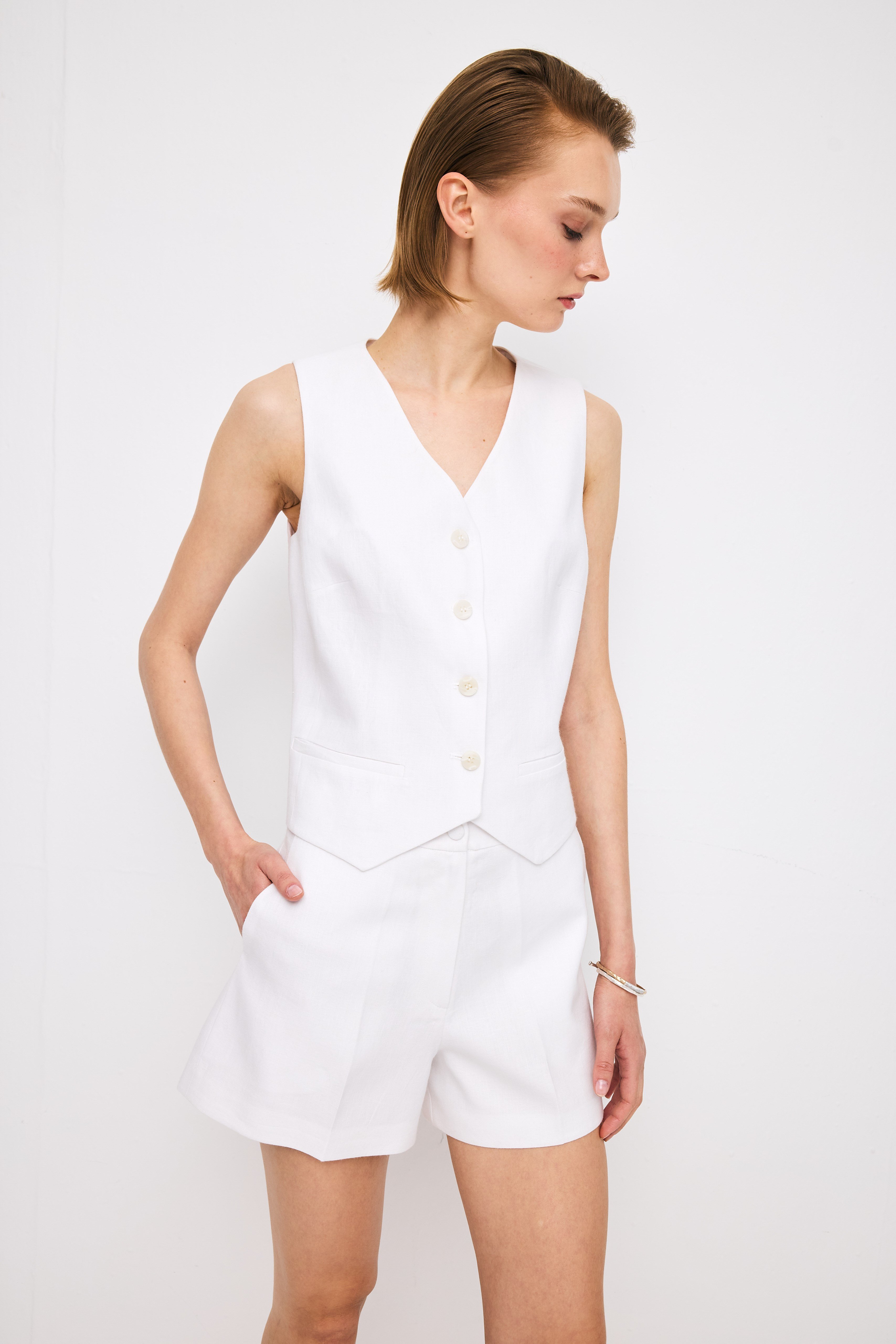 Linen Straight Short