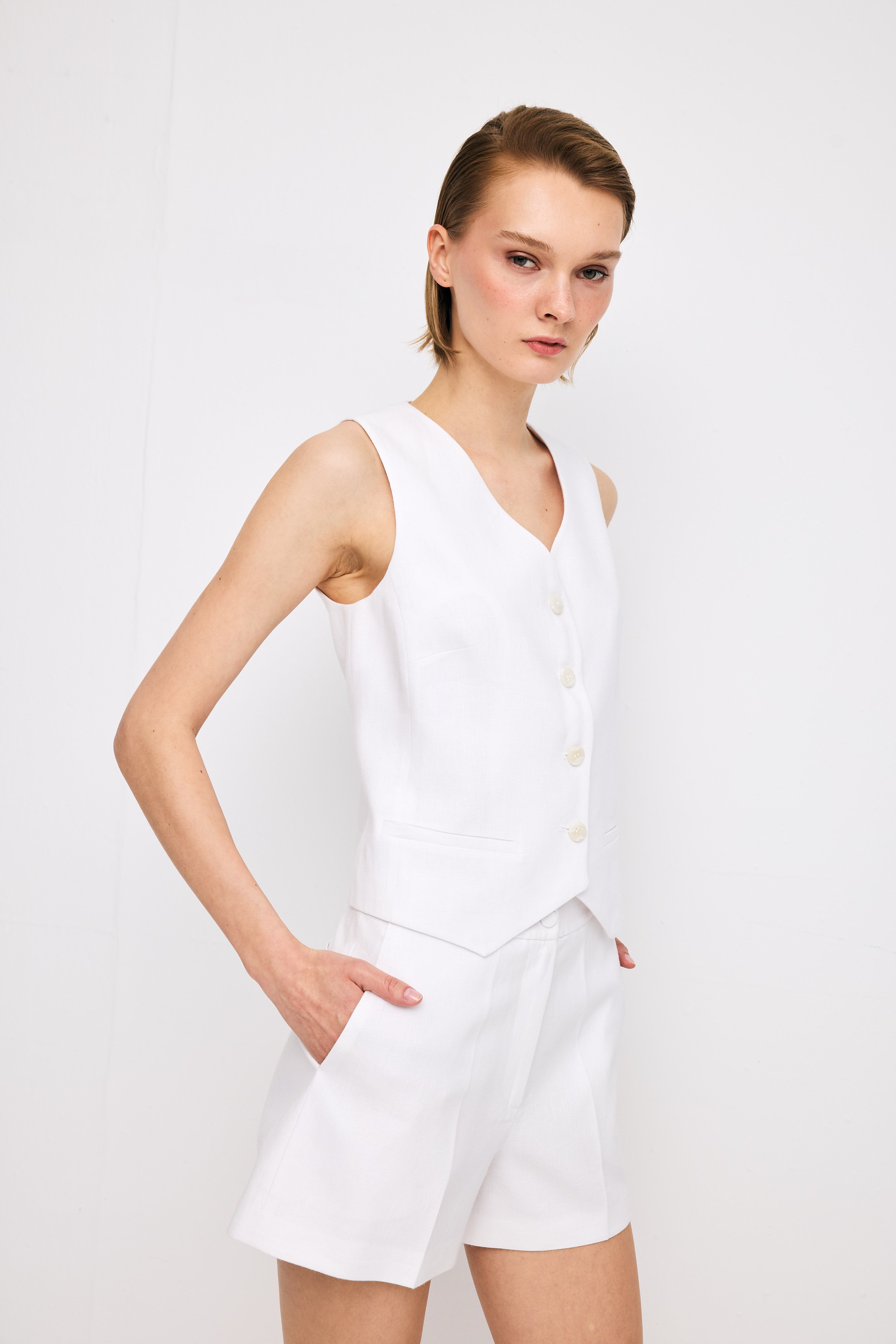 Linen Straight Short