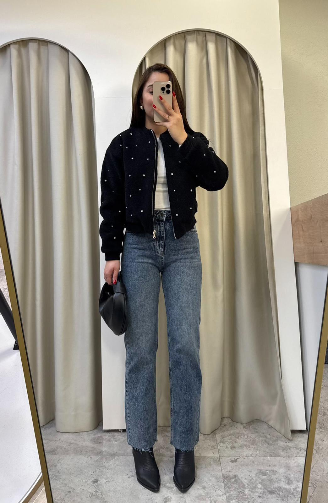 Amora Siyah Taşlı Peluş Bomber