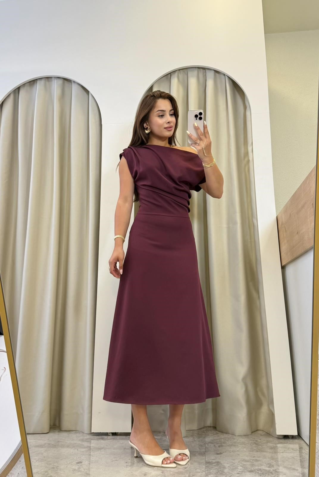 Arora Kayık Yaka Bordo Elbise