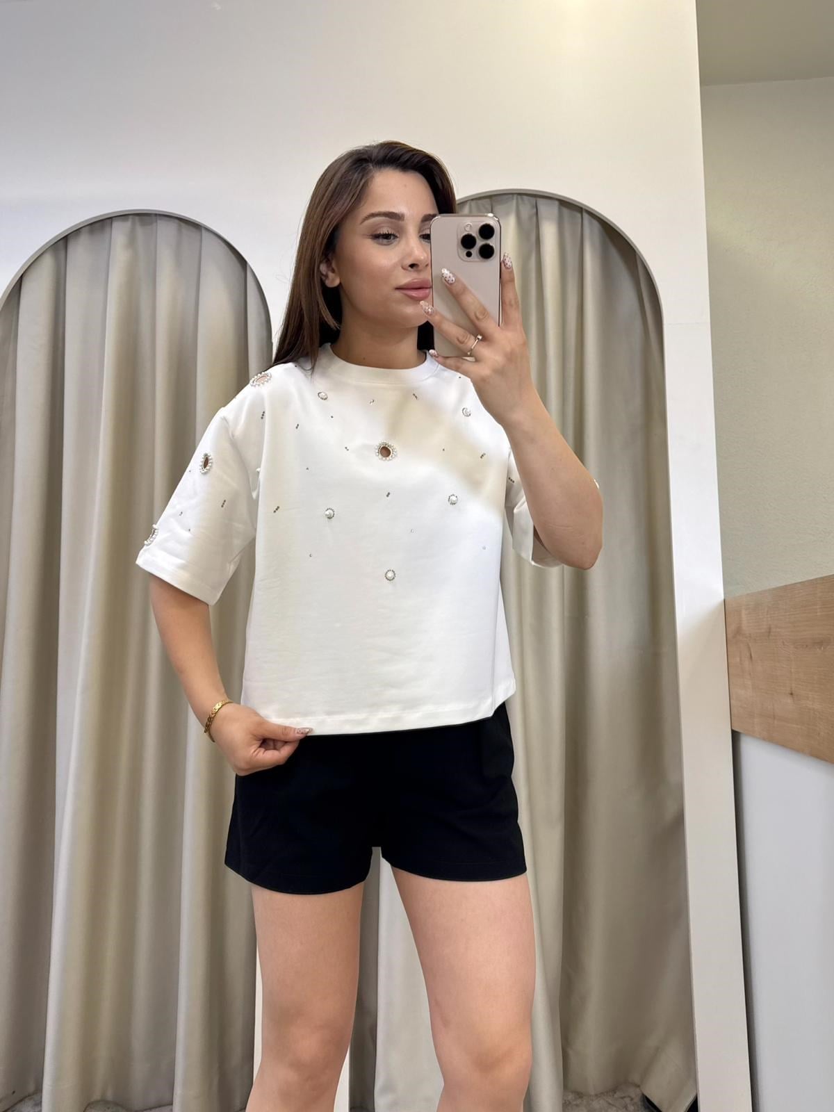 Baren Beyaz İnci Detay Tişört