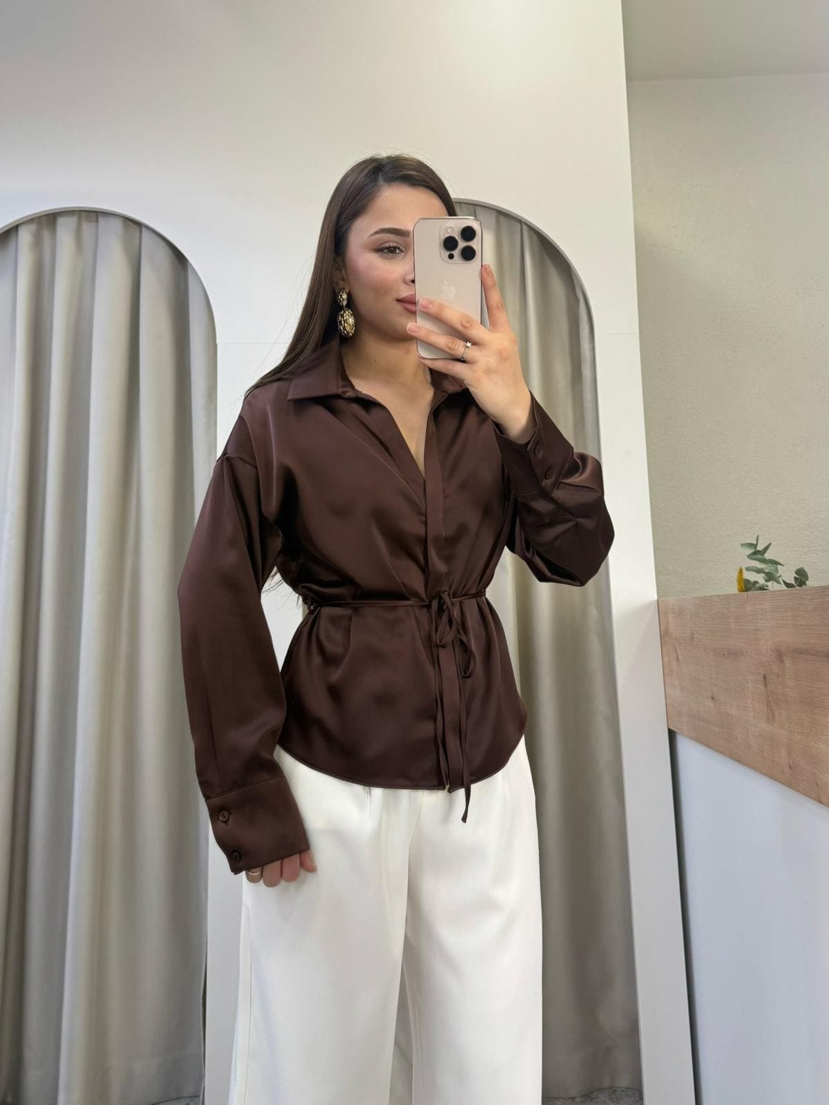 Bety Kahve Kuşaklı Saten Gömlek