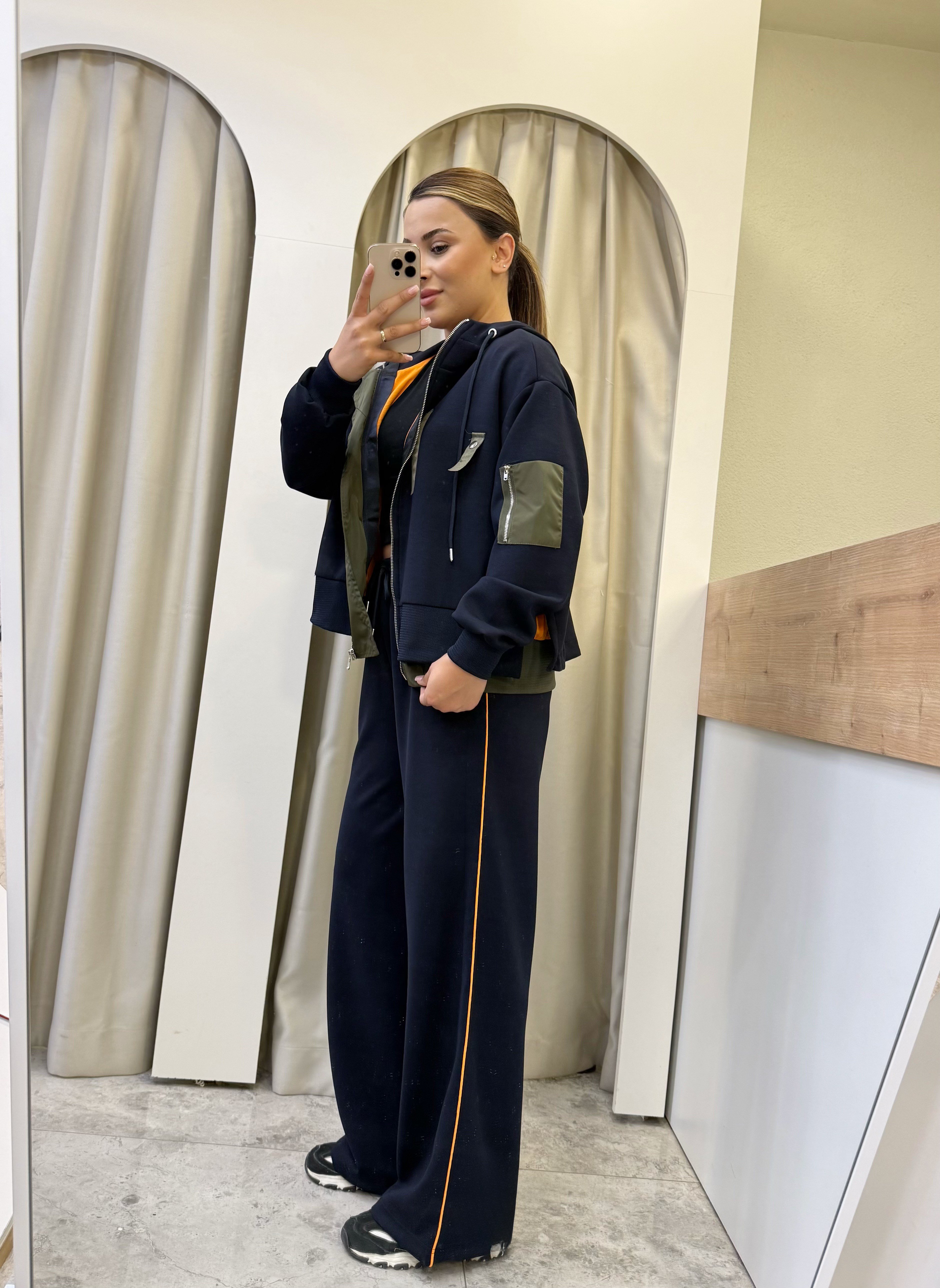 Briar LaciverT Marka Model Garnili Takım