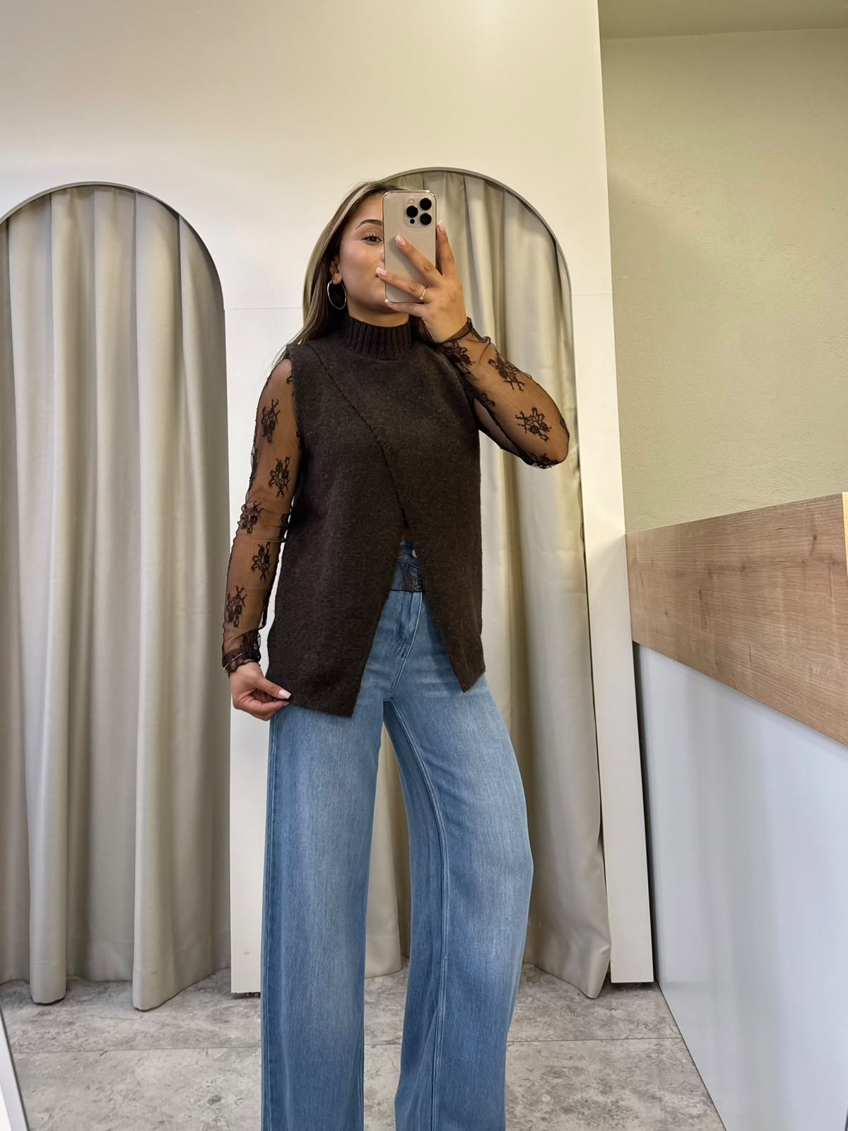Clover Kahve Dantel Garnili Dik Yaka Süveter