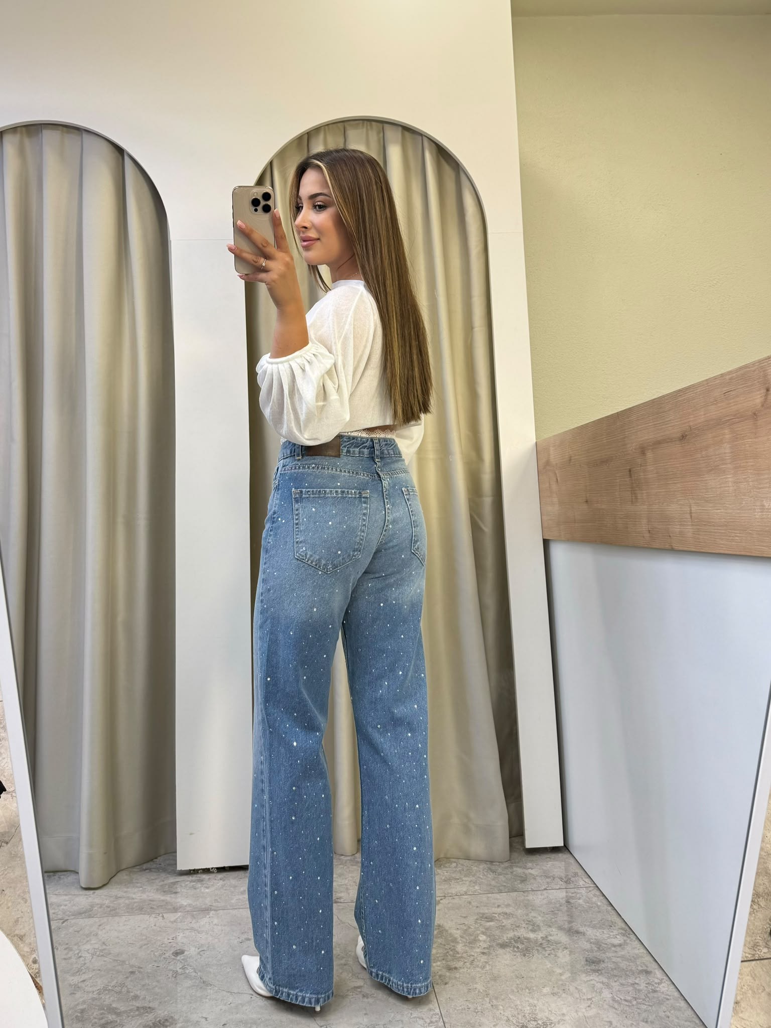 Dakota Beli Dantel Detay Boru Paça Taşlı Jean