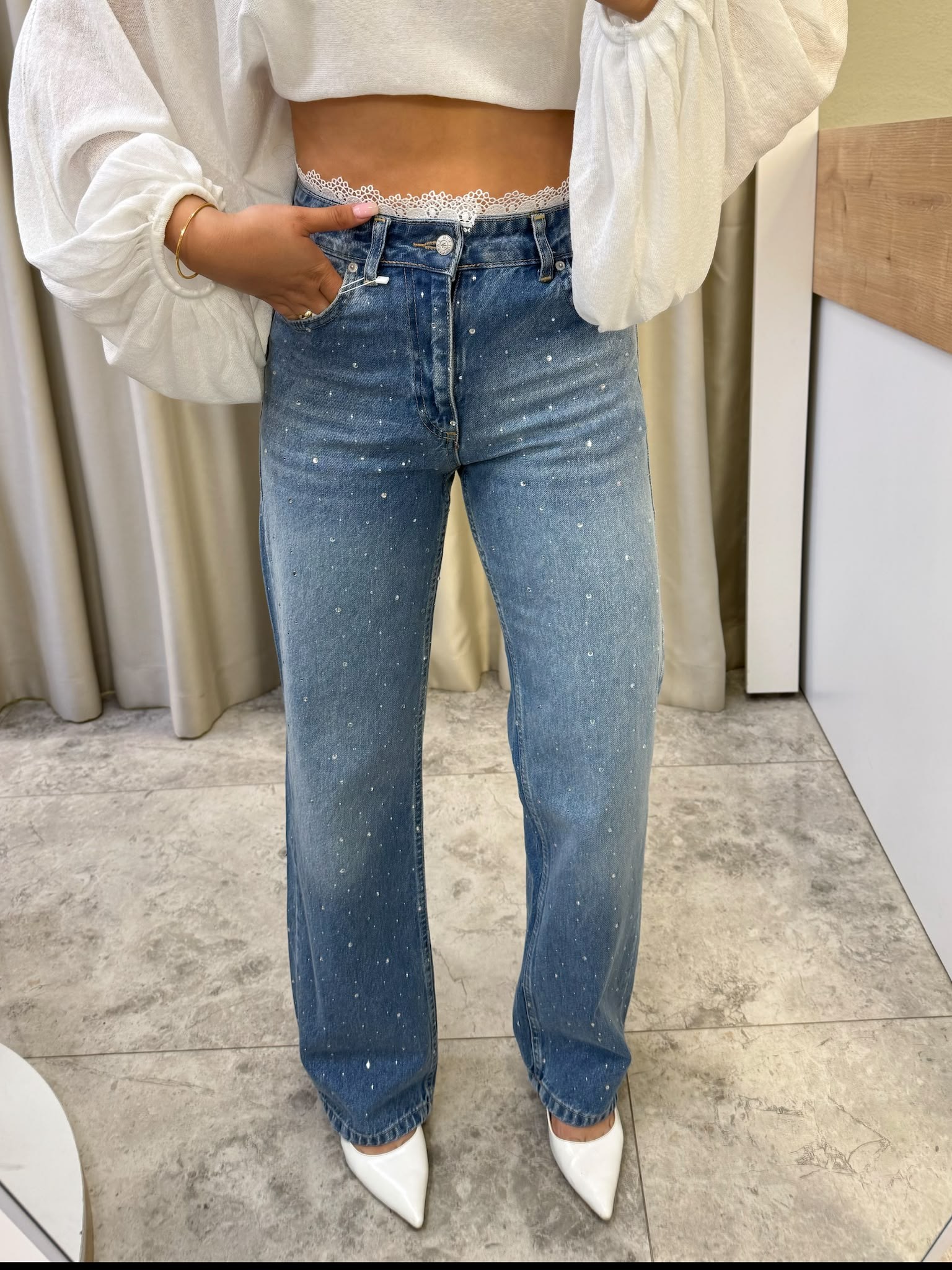 Dakota Beli Dantel Detay Boru Paça Taşlı Jean