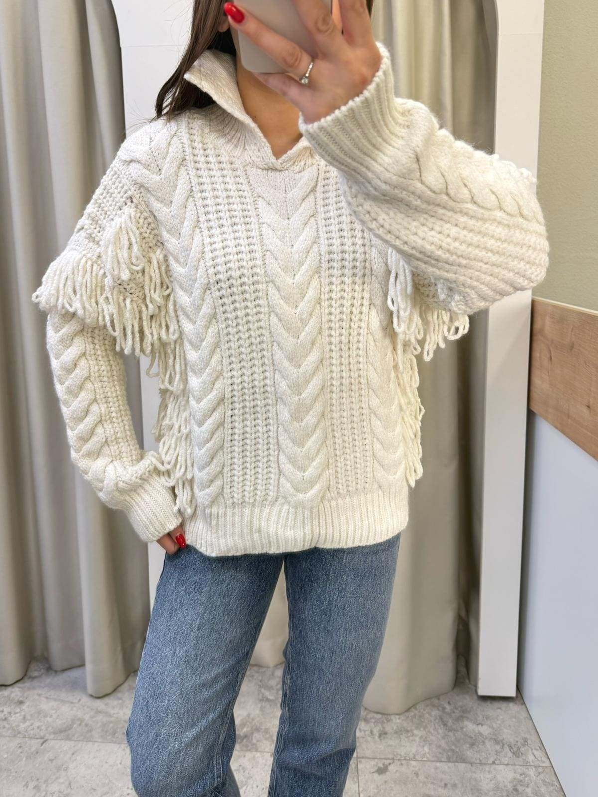 Elegan Krem Saçaklı Kazak