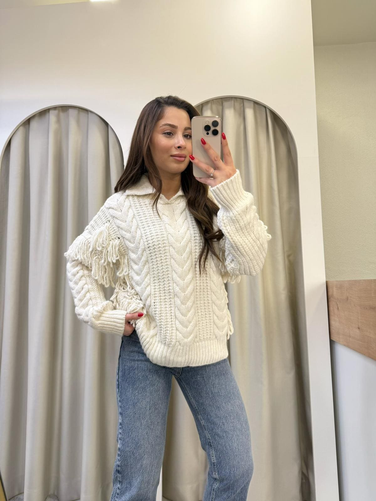 Elegan Krem Saçaklı Kazak