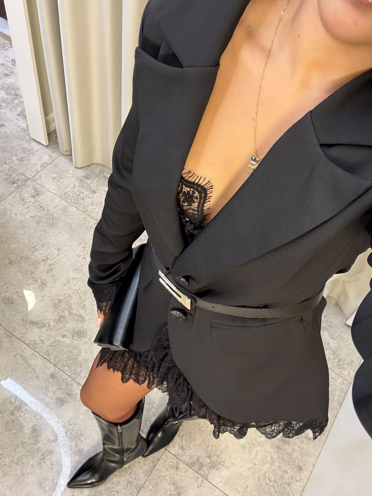 Elow Siyah Dantel Detaylı Blazer Ceket