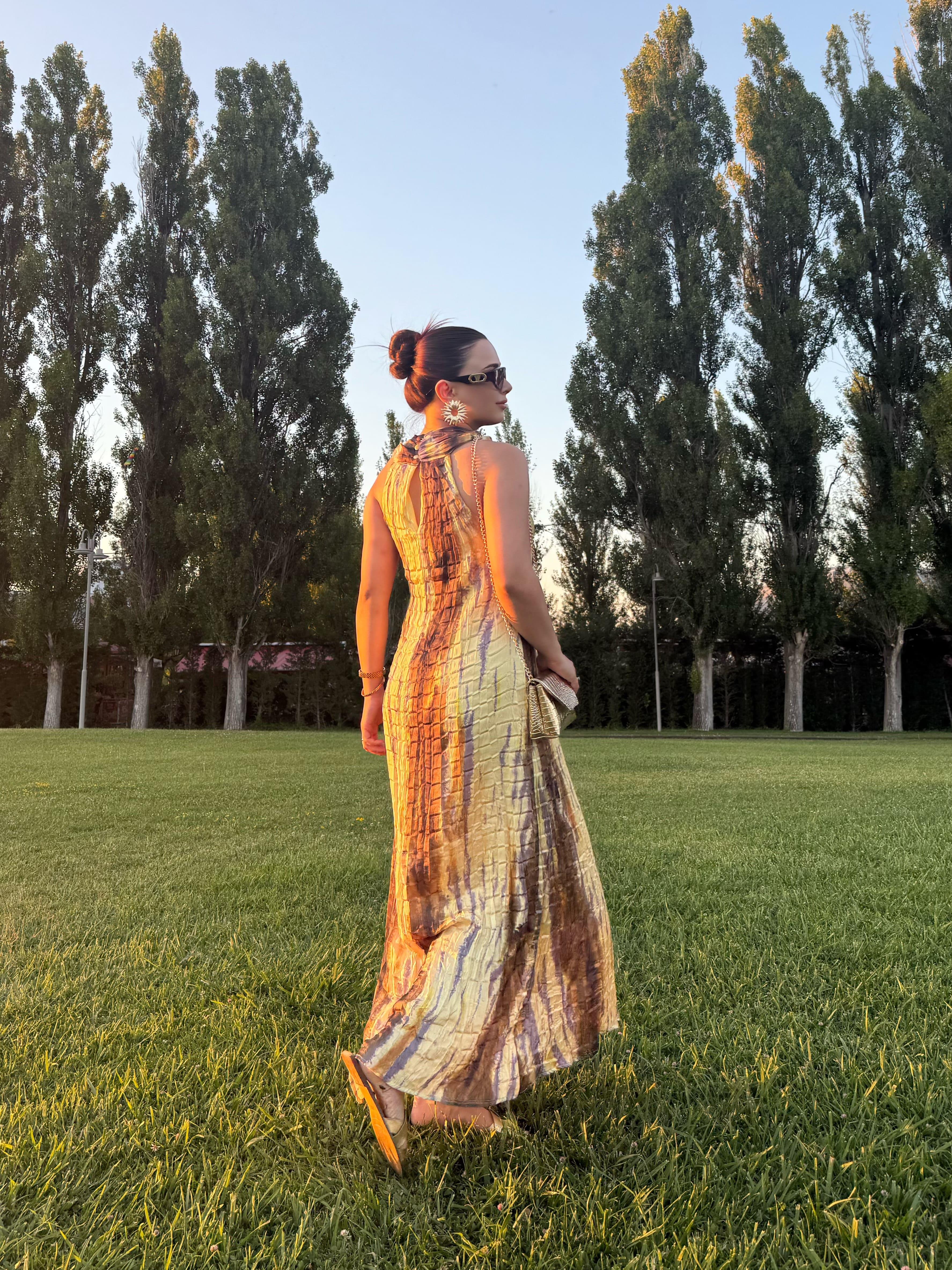 Halter Yaka Kıraşlı Elbise- Sarı