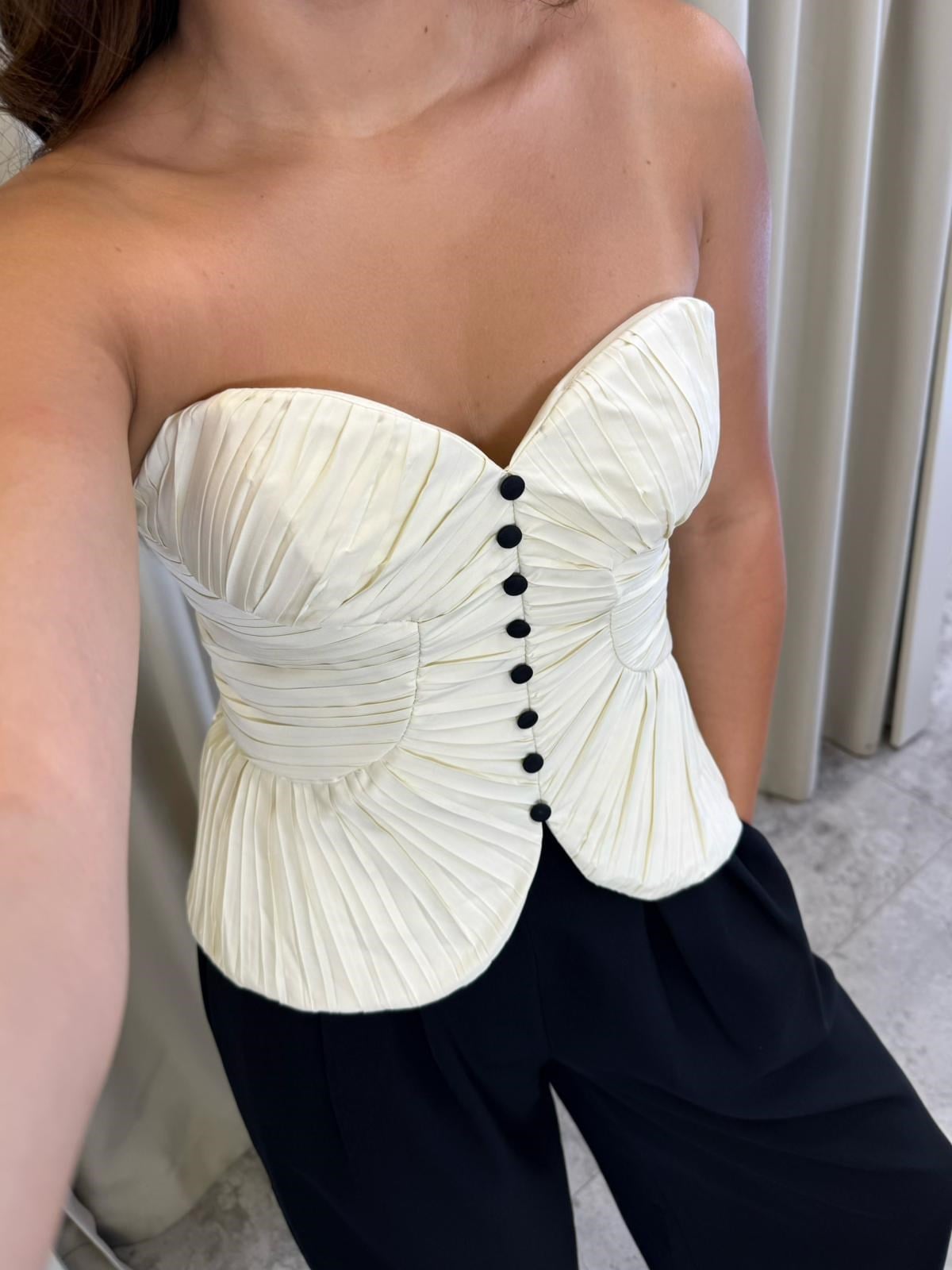 Kylie Ekru Drapeli Korse