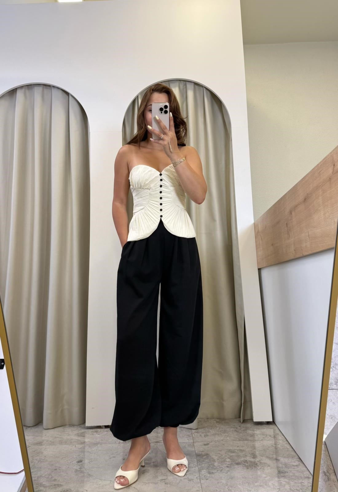 Kylie Ekru Drapeli Korse