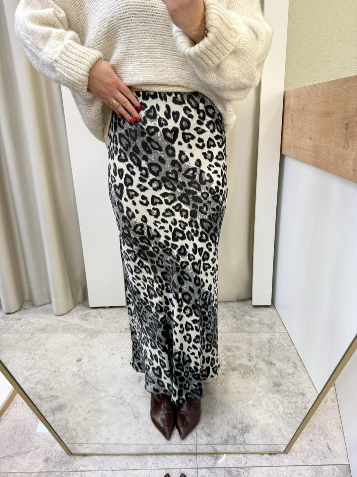 Leos Siyah Leopar Saten Maxi boy Etek